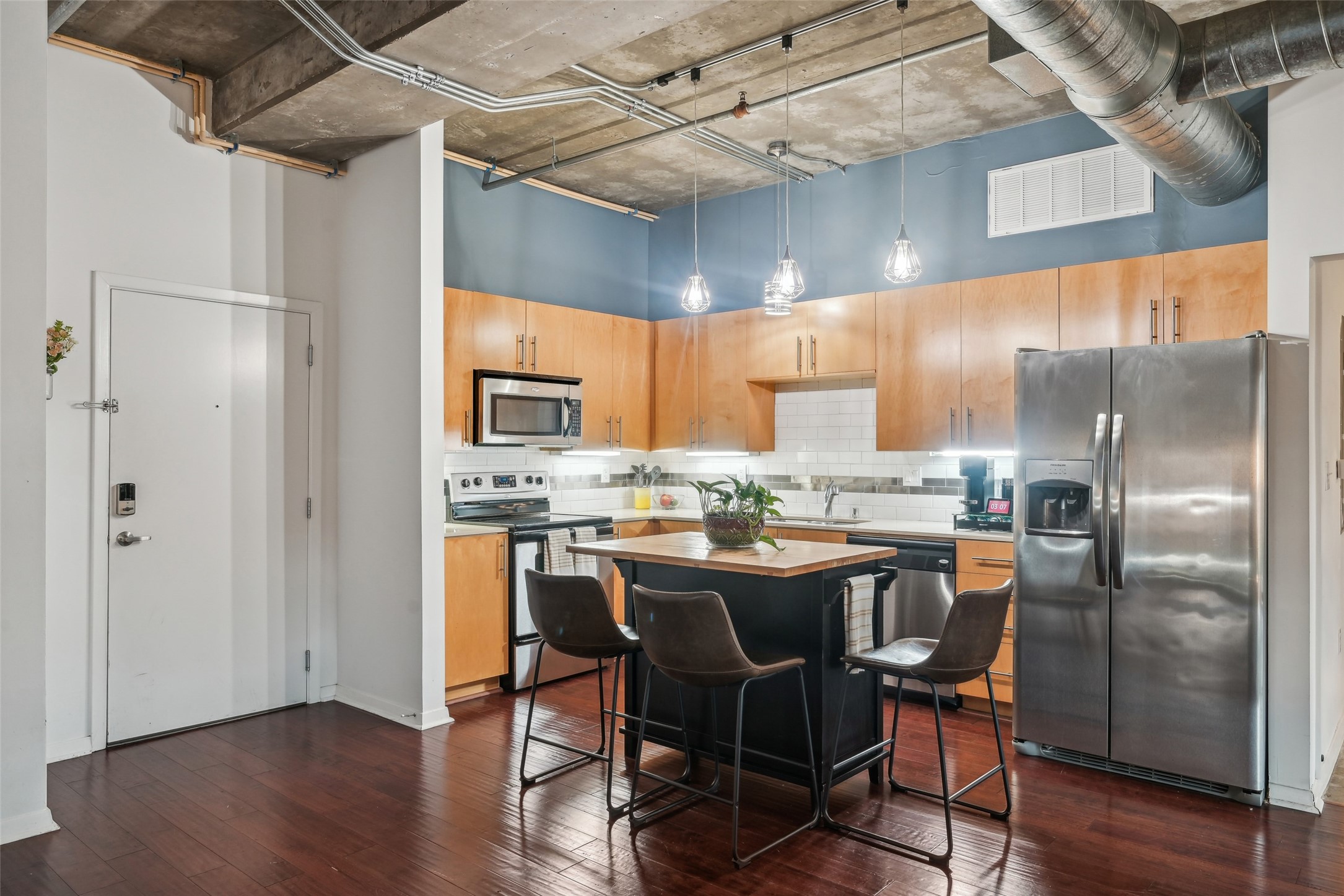 1001 Belleview Street 403 , Dallas, TX, 75215 | 20924365 | Realty Texas LLC