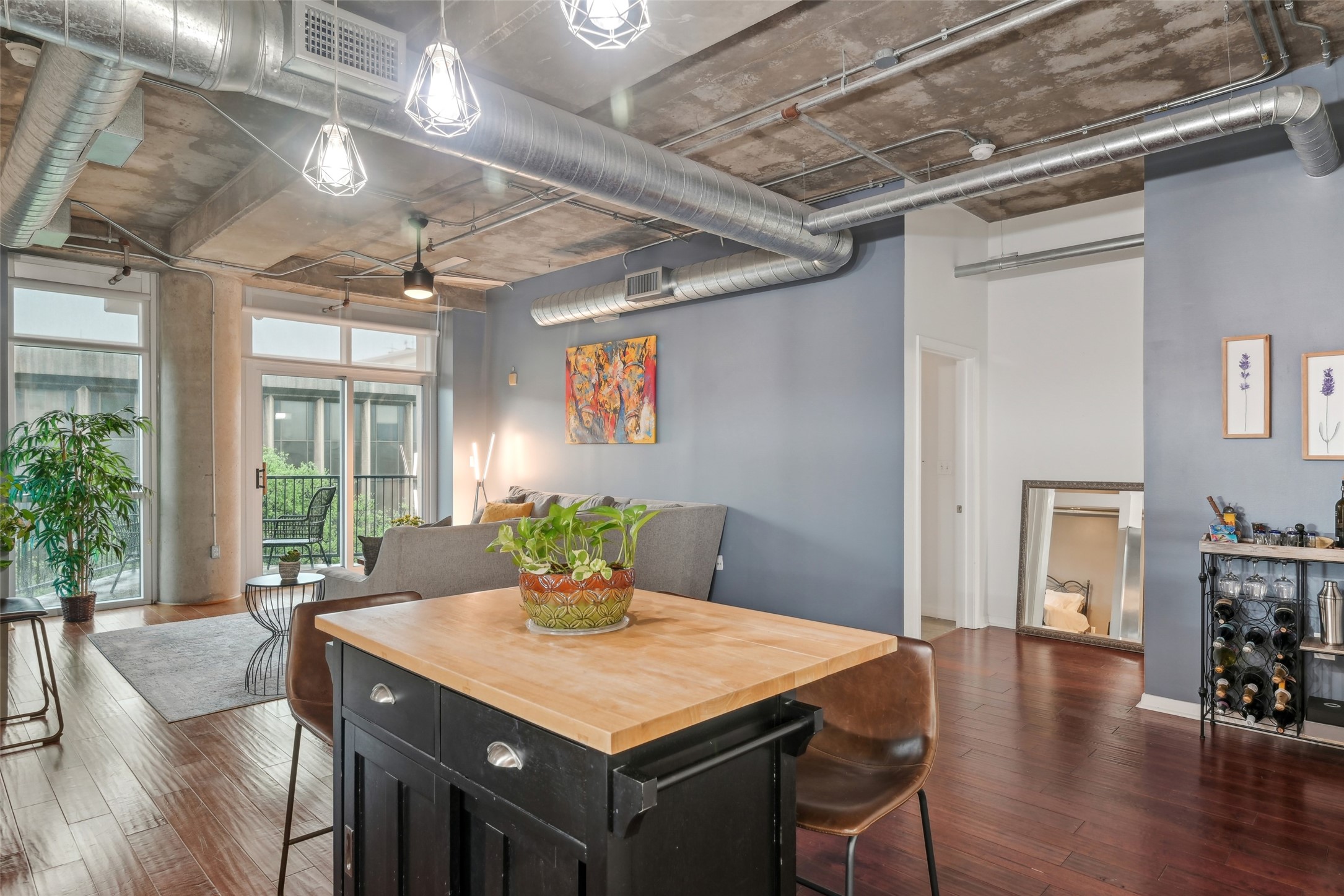 1001 Belleview Street 403 , Dallas, TX, 75215 | 20924365 | Realty Texas LLC