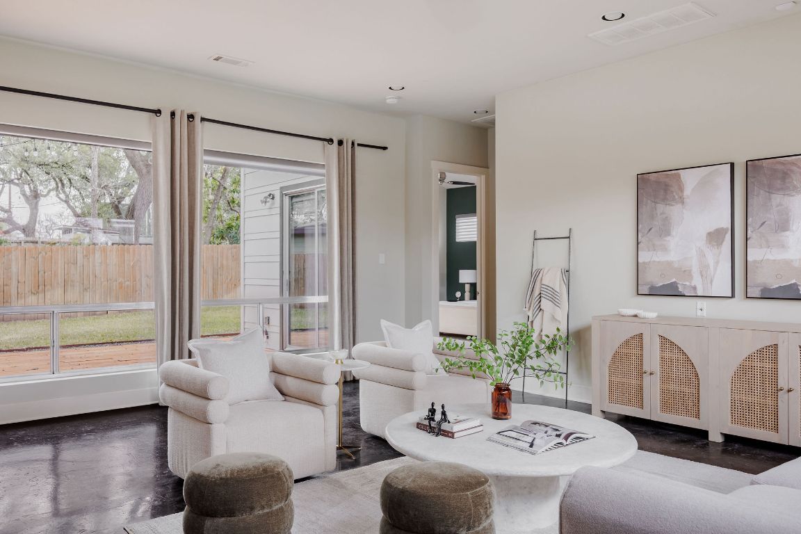 1203 W Oltorf Street , Austin, TX, 78704 | 1100678 | Realty Texas LLC