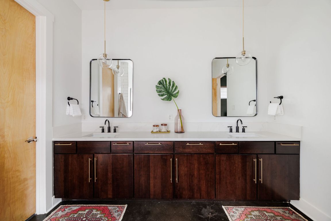 1203 W Oltorf Street , Austin, TX, 78704 | 1100678 | Realty Texas LLC