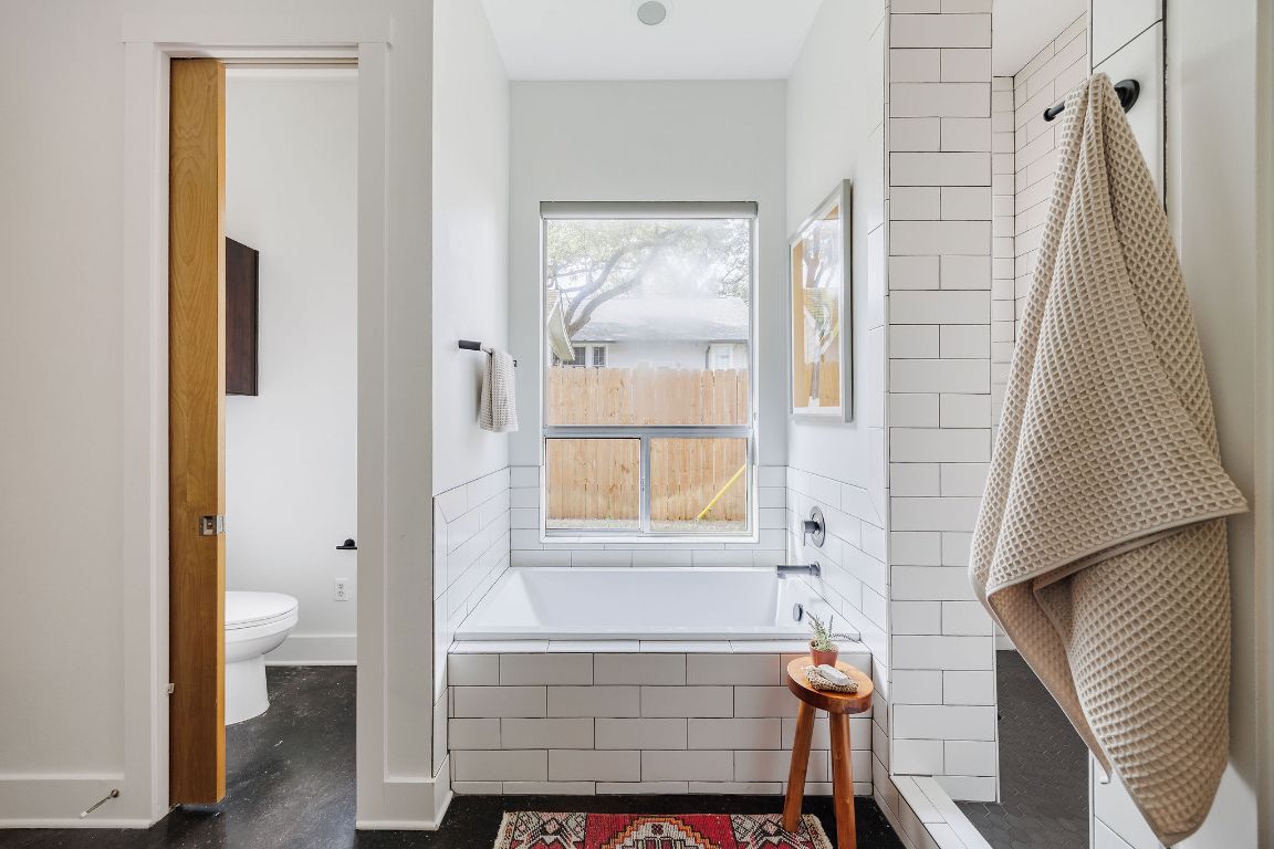 1203 W Oltorf Street , Austin, TX, 78704 | 1100678 | Realty Texas LLC