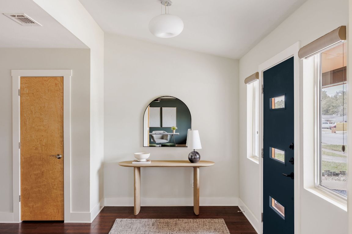1203 W Oltorf Street , Austin, TX, 78704 | 1100678 | Realty Texas LLC
