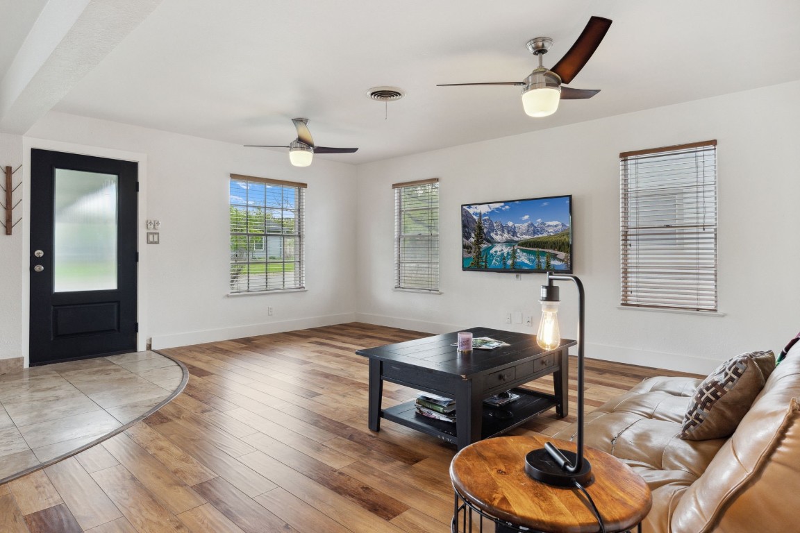 101 E Crestland Drive 