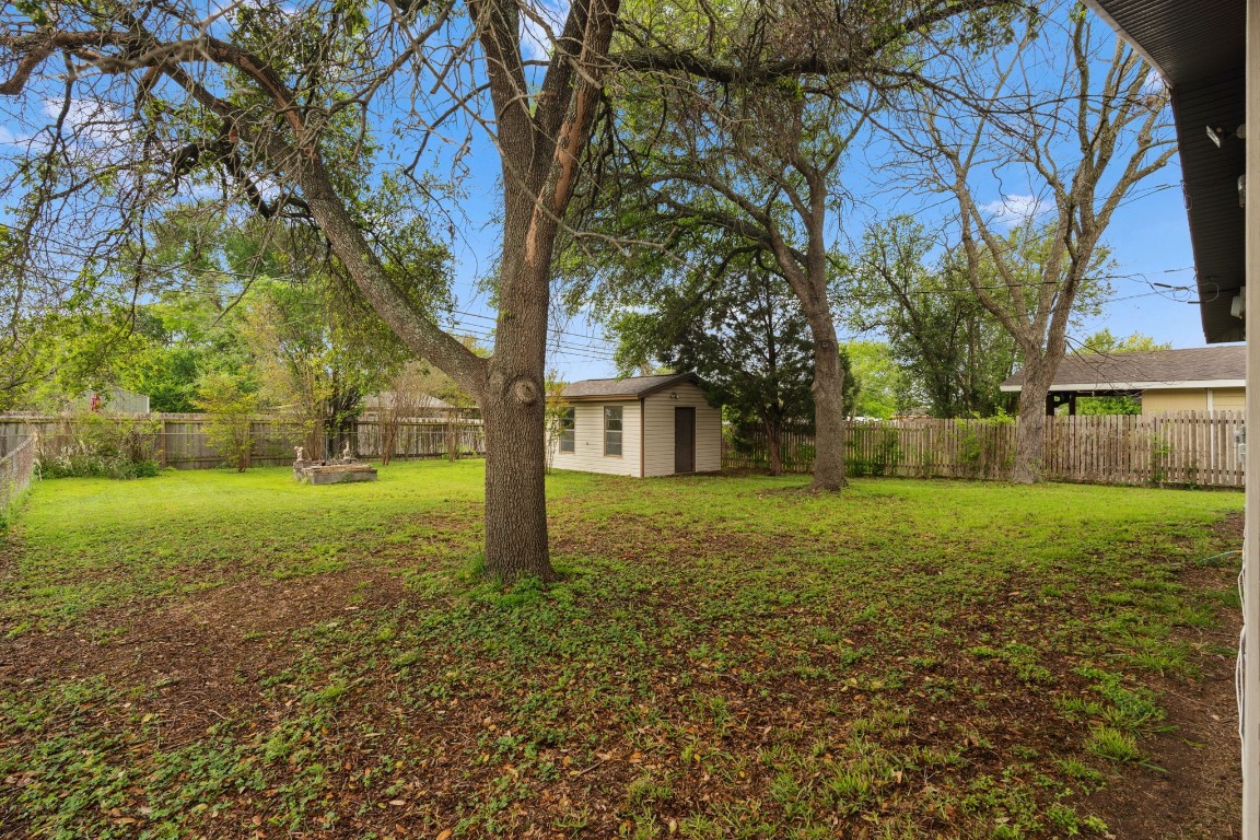 101 E Crestland Drive 