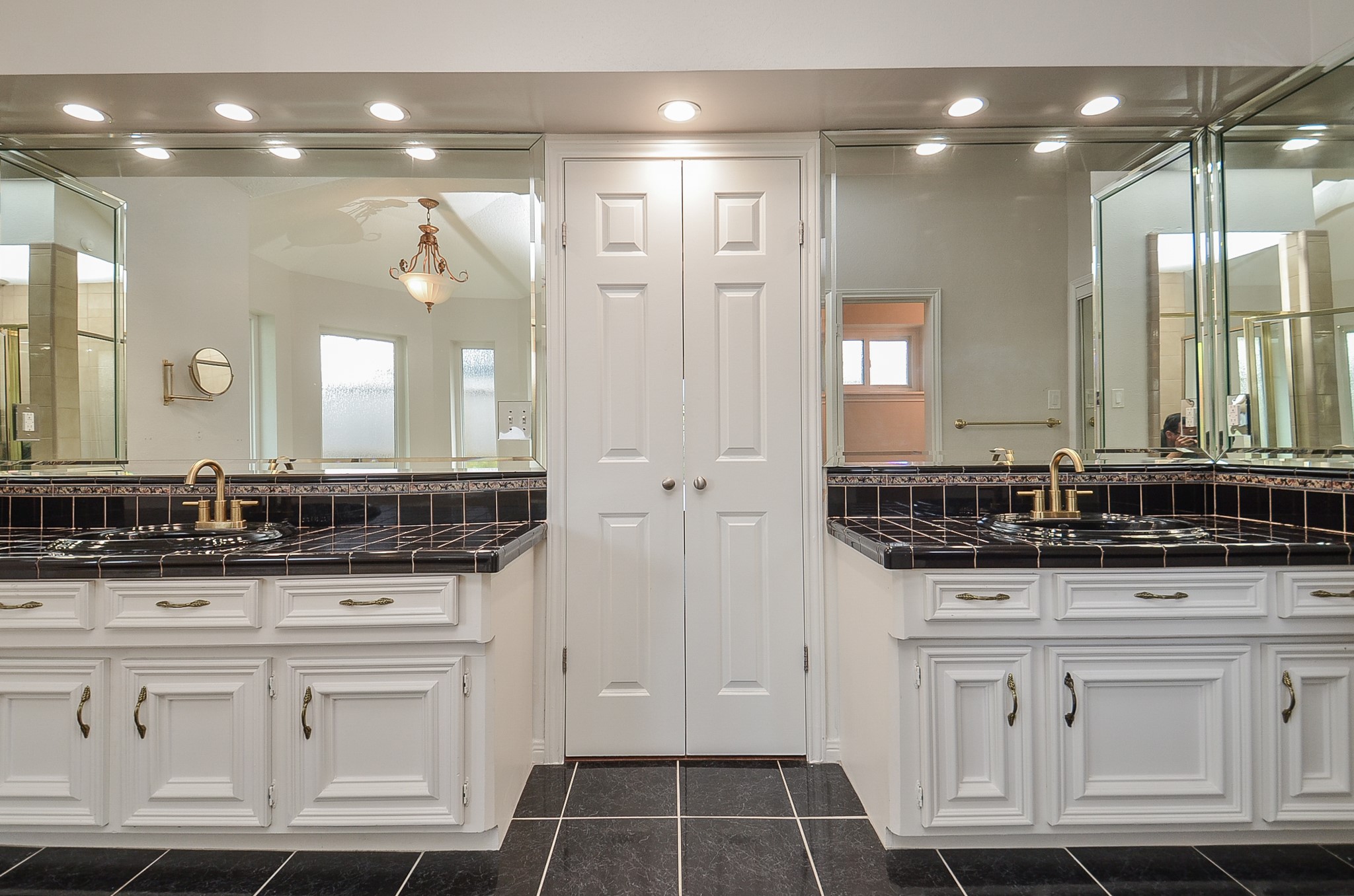 827 Millpond Drive , Sugar Land, TX, 77498 | 58497740 | Realty Texas LLC