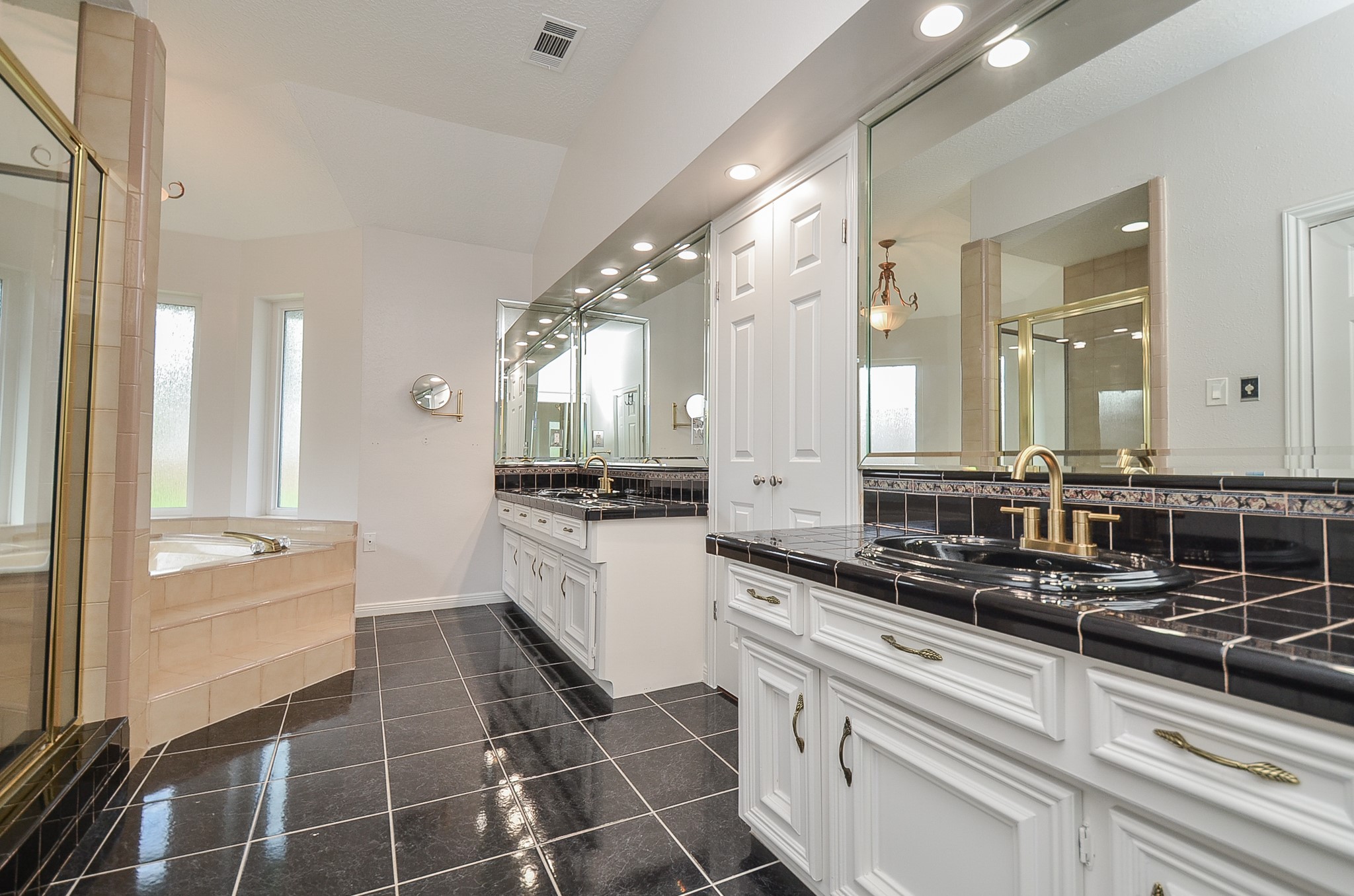 827 Millpond Drive , Sugar Land, TX, 77498 | 58497740 | Realty Texas LLC