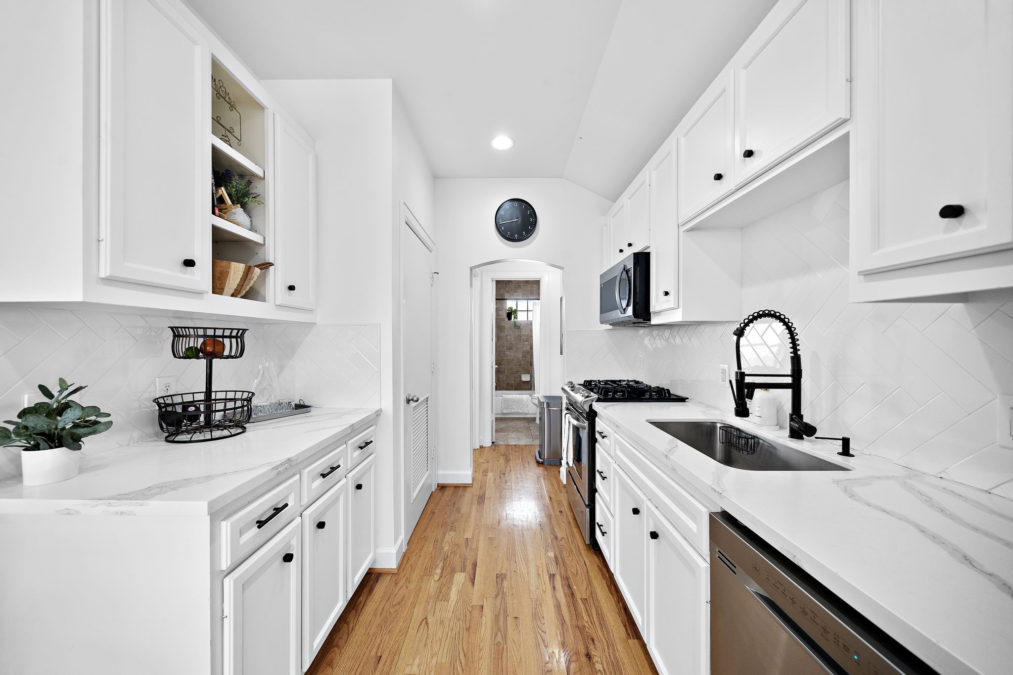 5941 South Loop E 805 , Houston, TX, 77033 | 83464377 | Realty Texas LLC