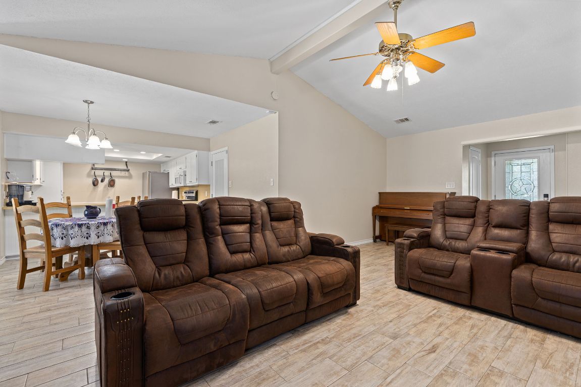 1003 Segundo Drive , Georgetown, TX, 78628 | 1133922 | Realty Texas LLC