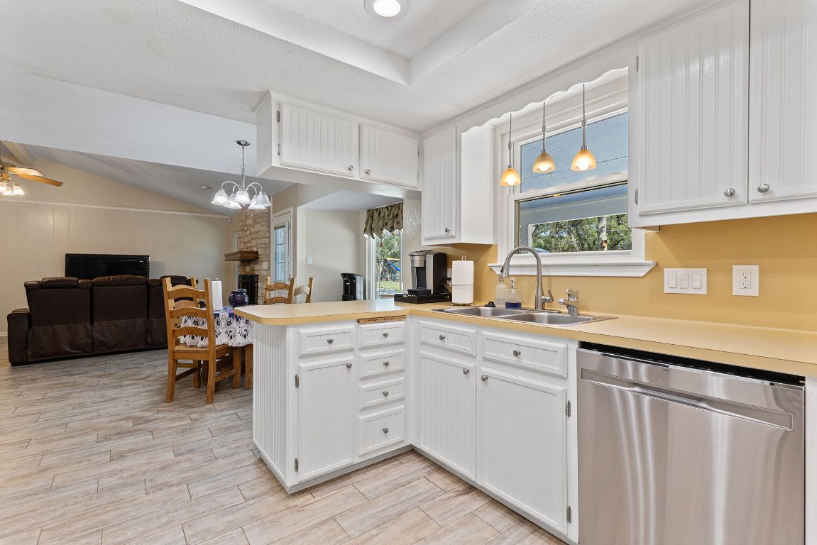 1003 Segundo Drive , Georgetown, TX, 78628 | 1133922 | Realty Texas LLC