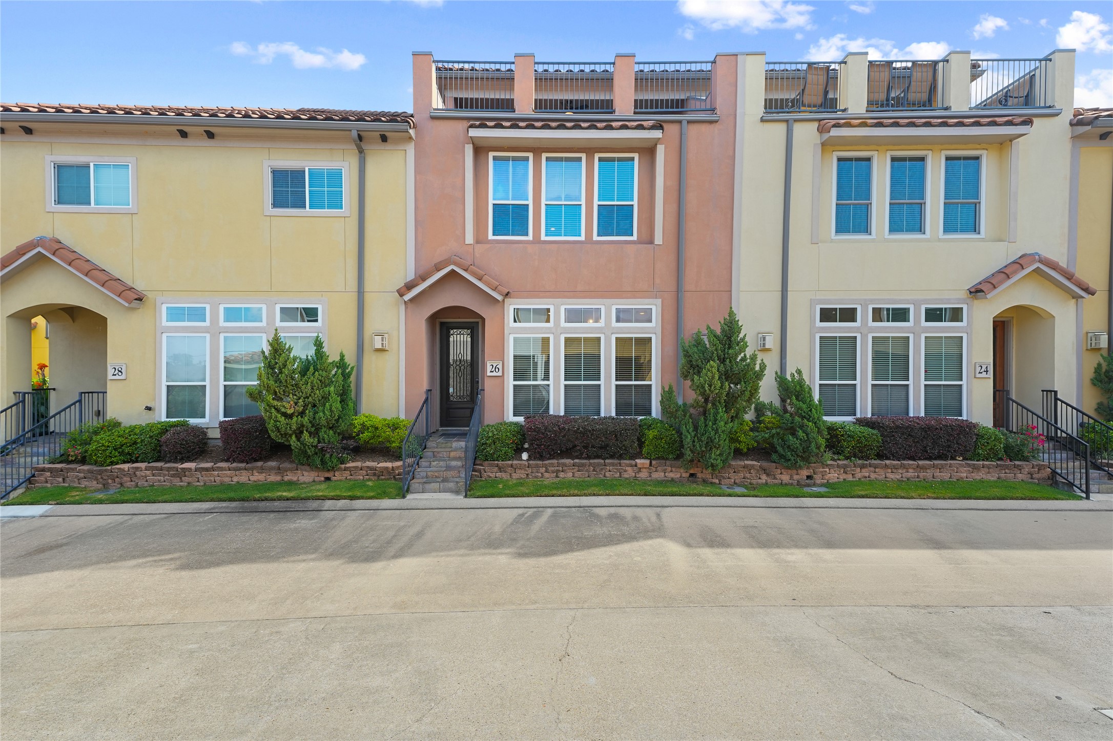 26 W Oaks Drive , Houston, TX, 77058 | 21489512 | Realty Texas LLC