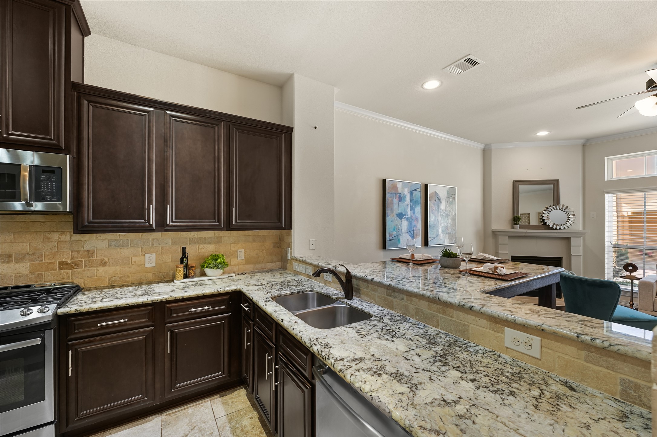 26 W Oaks Drive , Houston, TX, 77058 | 21489512 | Realty Texas LLC