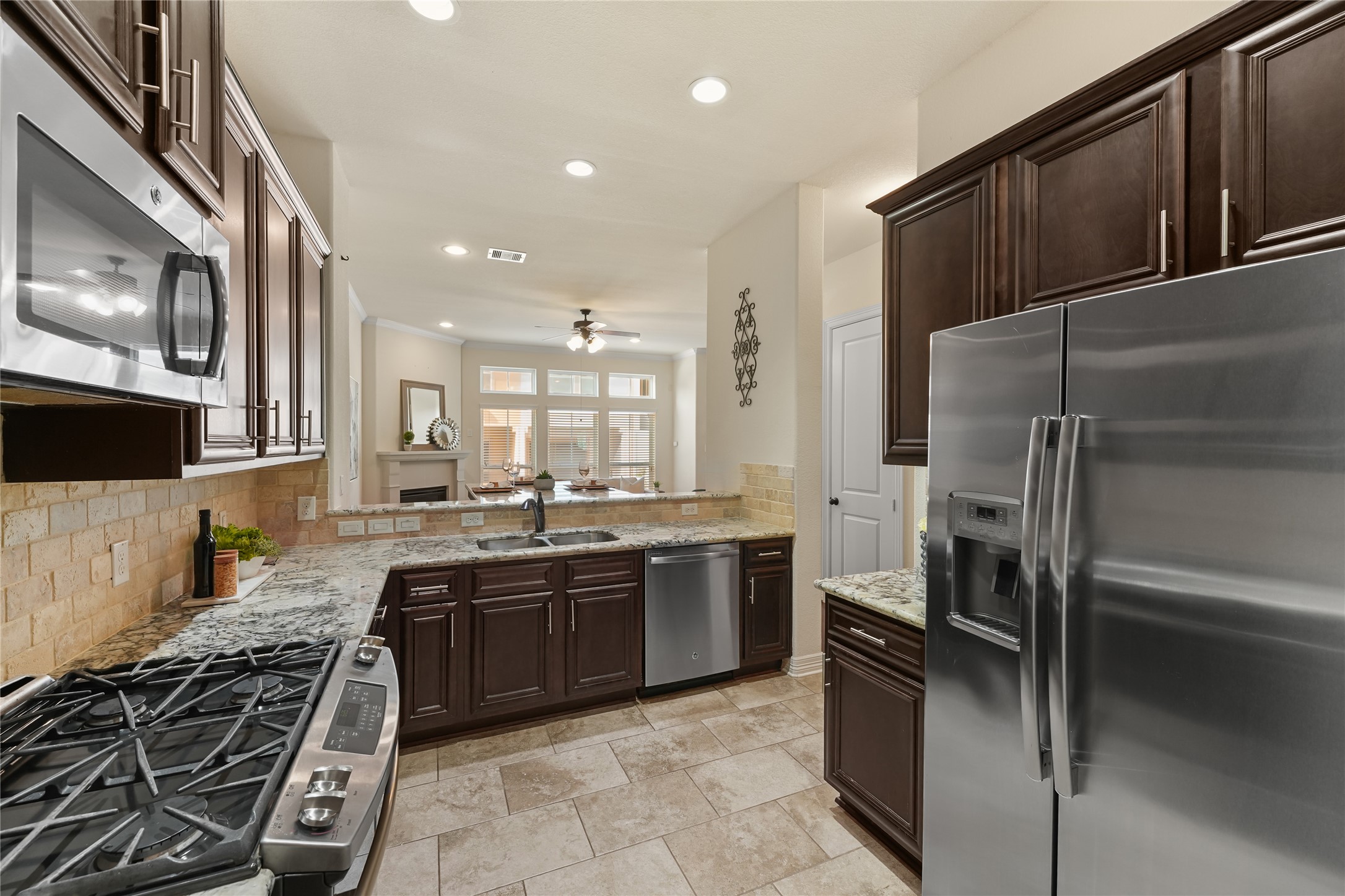 26 W Oaks Drive , Houston, TX, 77058 | 21489512 | Realty Texas LLC