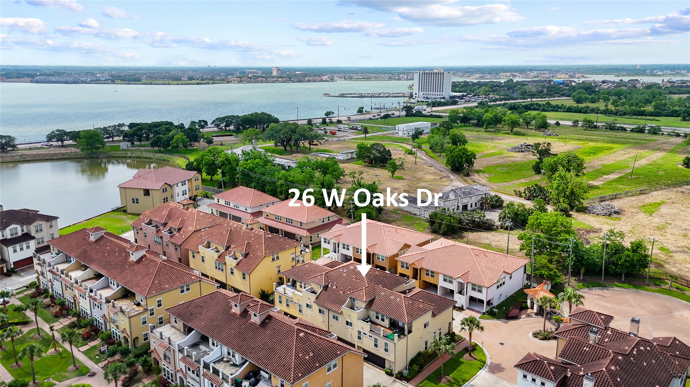 26 W Oaks Drive , Houston, TX, 77058 | 21489512 | Realty Texas LLC