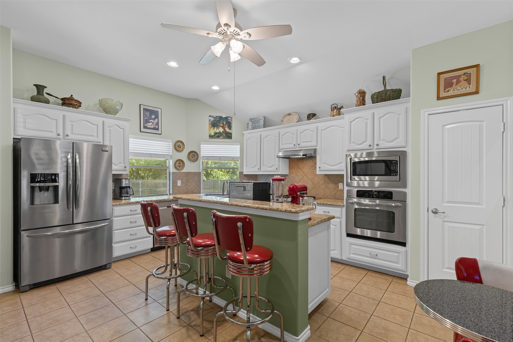 24 Tallwood Lane , Edgecliff Village, TX, 76134 | 20925699 | Realty Texas LLC