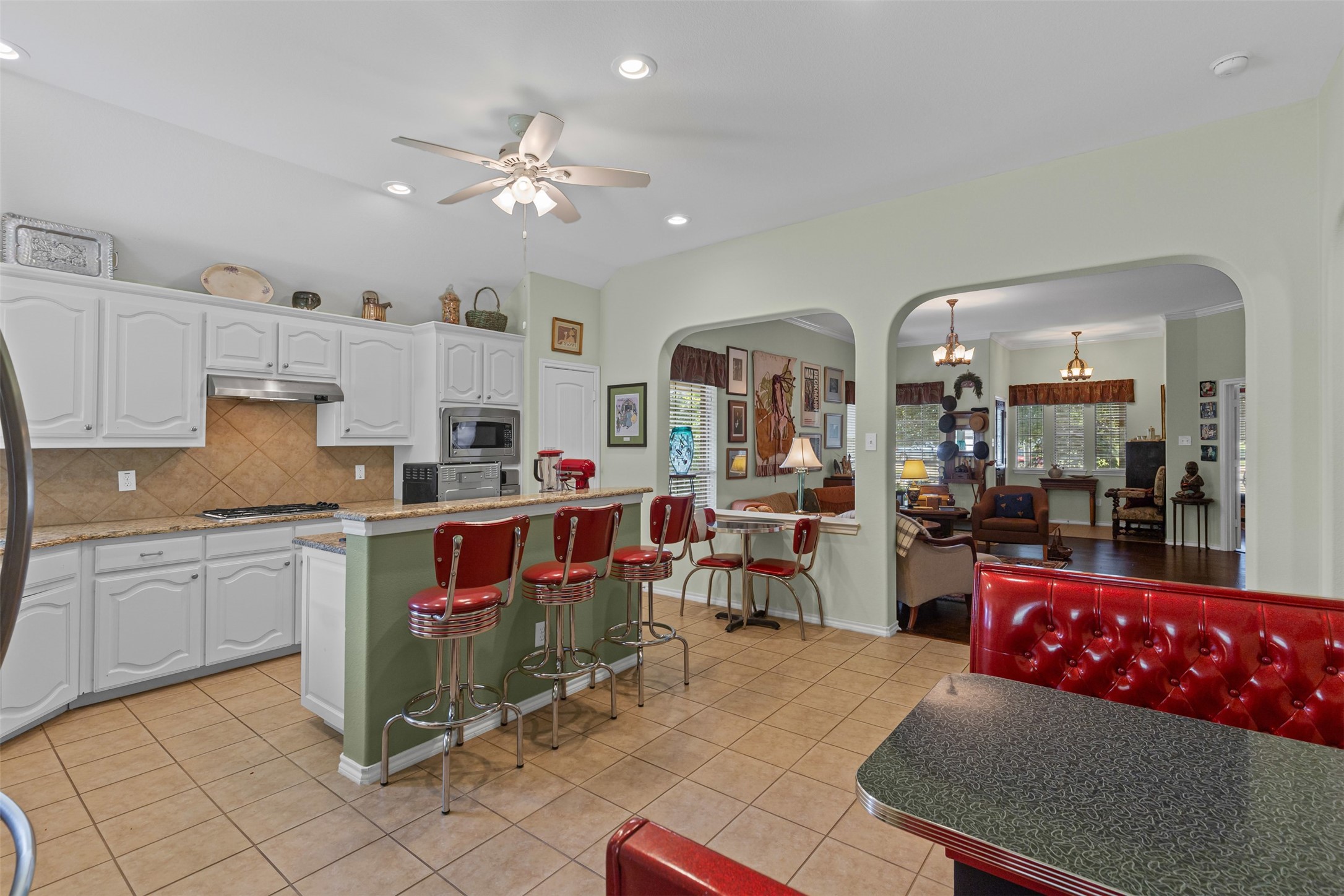 24 Tallwood Lane , Edgecliff Village, TX, 76134 | 20925699 | Realty Texas LLC