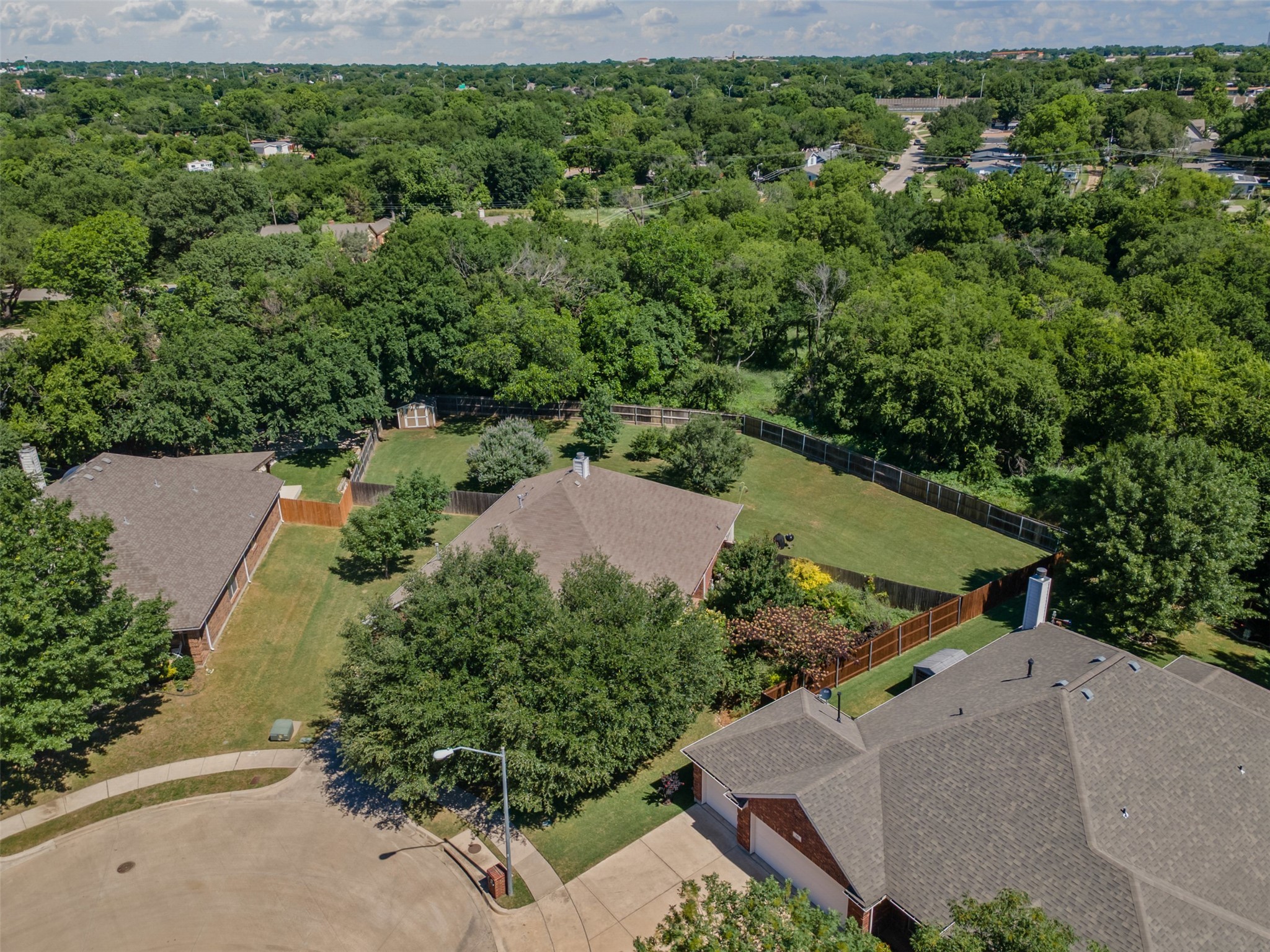 24 Tallwood Lane , Edgecliff Village, TX, 76134 | 20925699 | Realty Texas LLC