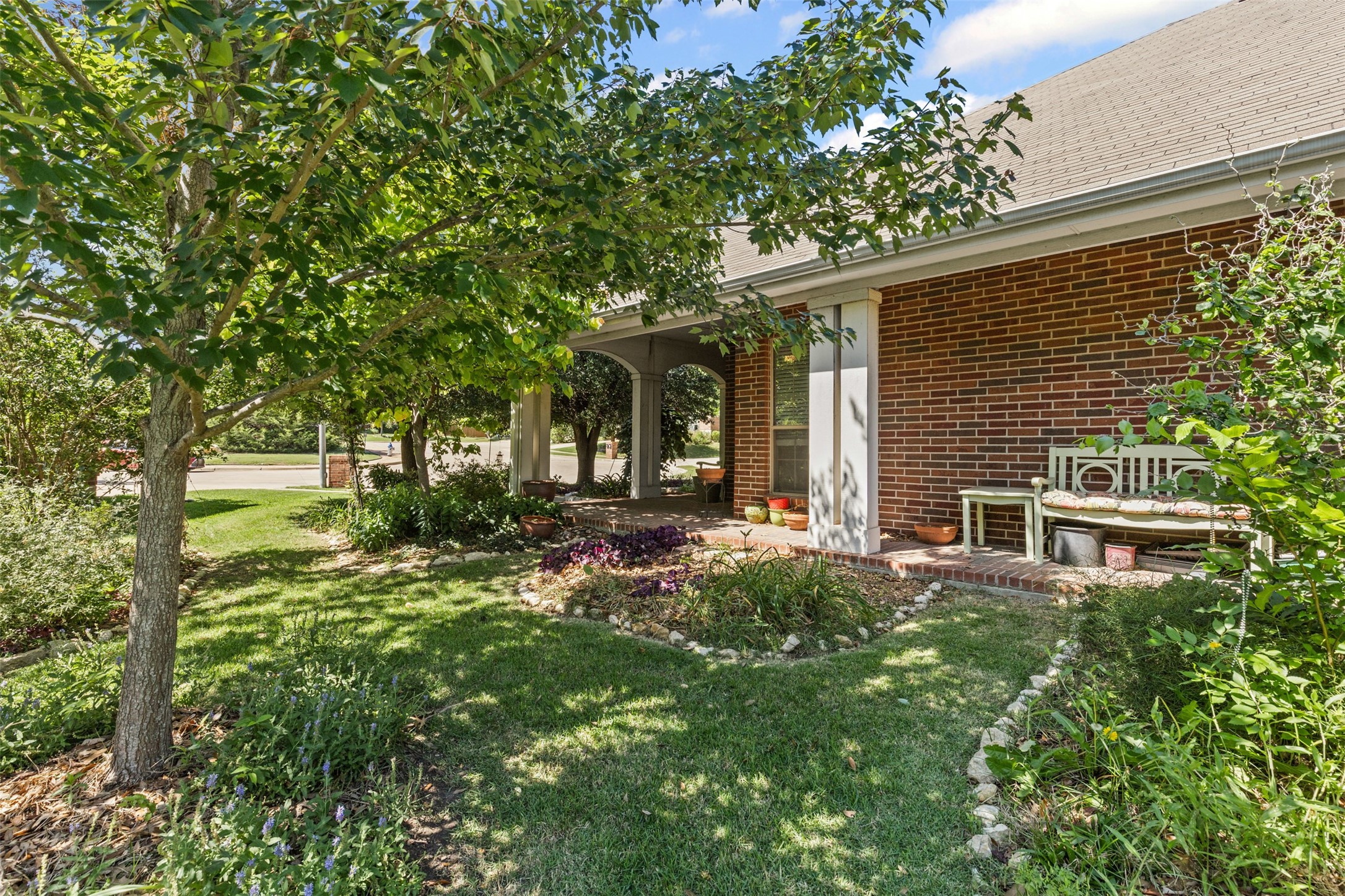 24 Tallwood Lane , Edgecliff Village, TX, 76134 | 20925699 | Realty Texas LLC