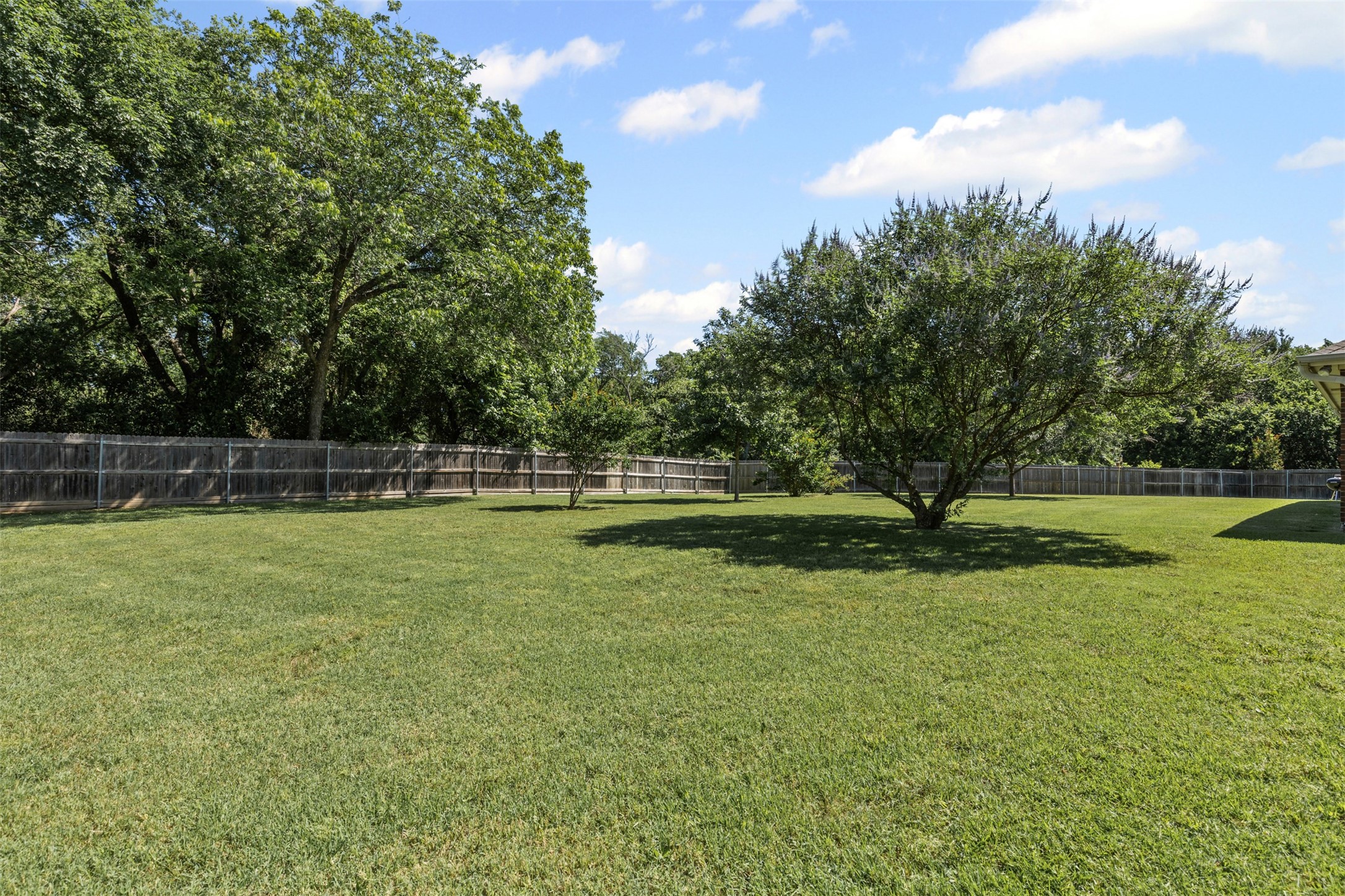 24 Tallwood Lane , Edgecliff Village, TX, 76134 | 20925699 | Realty Texas LLC