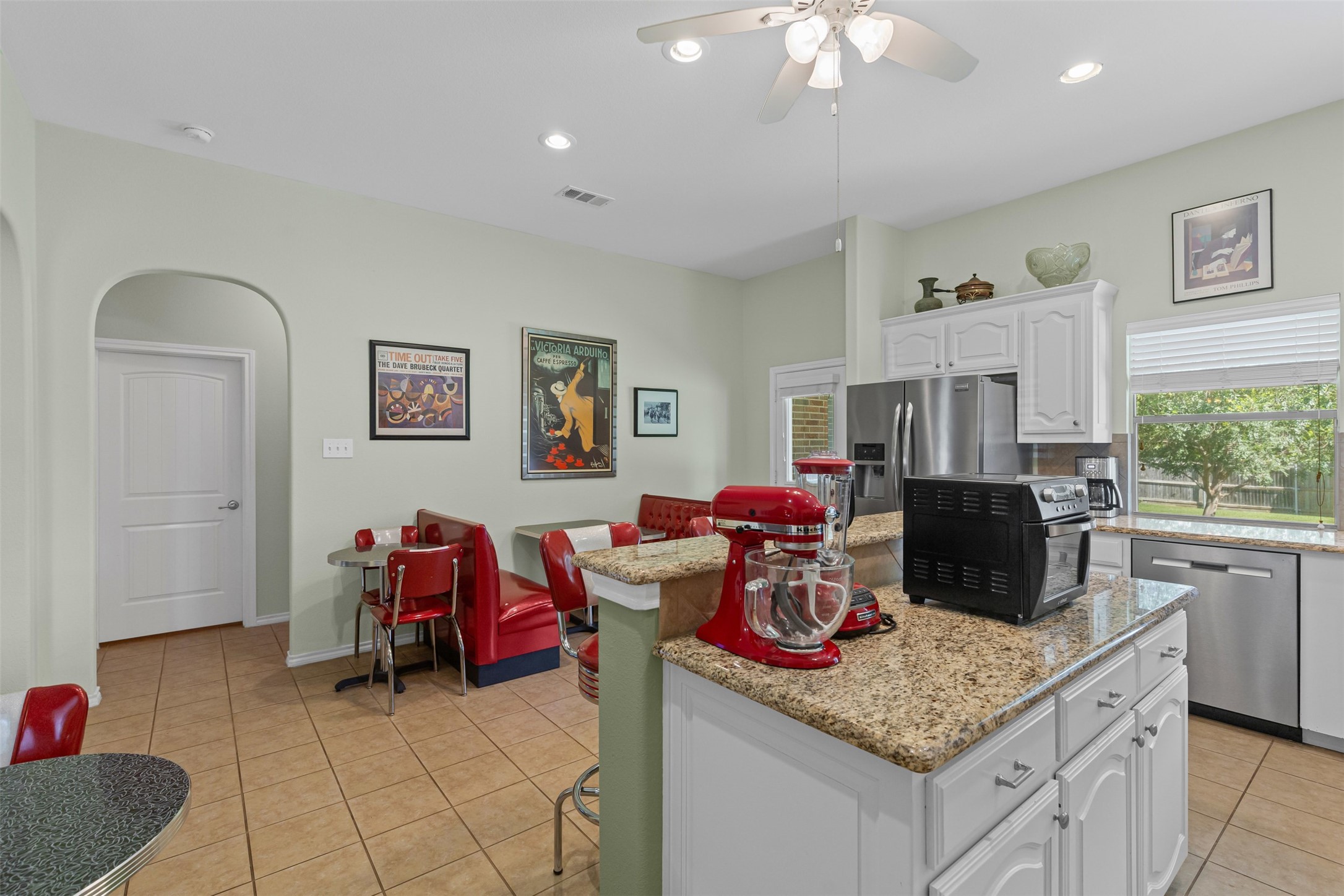 24 Tallwood Lane , Edgecliff Village, TX, 76134 | 20925699 | Realty Texas LLC