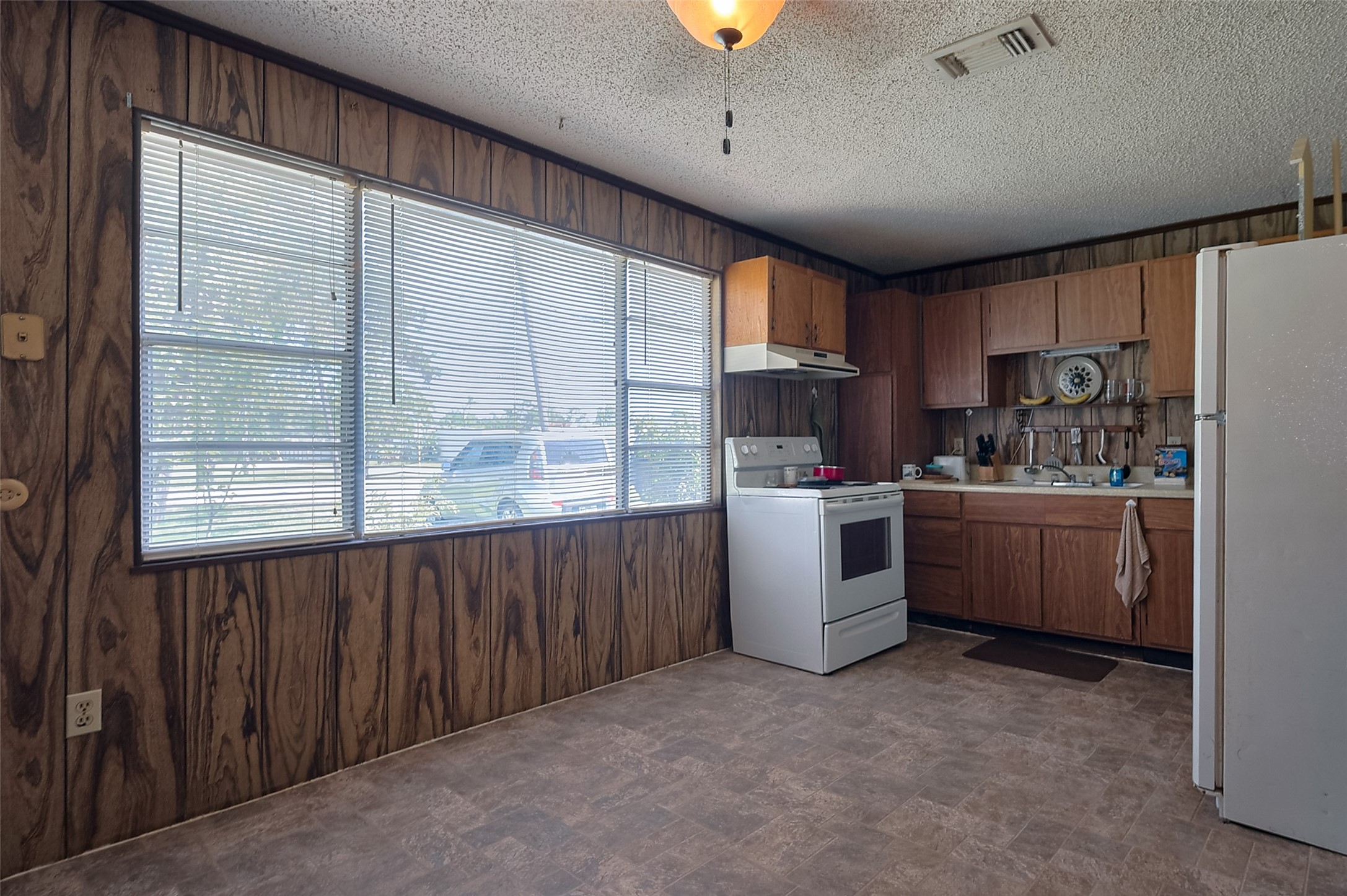 16128 1/2 Ridlon Street , Channelview, TX, 77530 | 54596242 | Realty Texas LLC