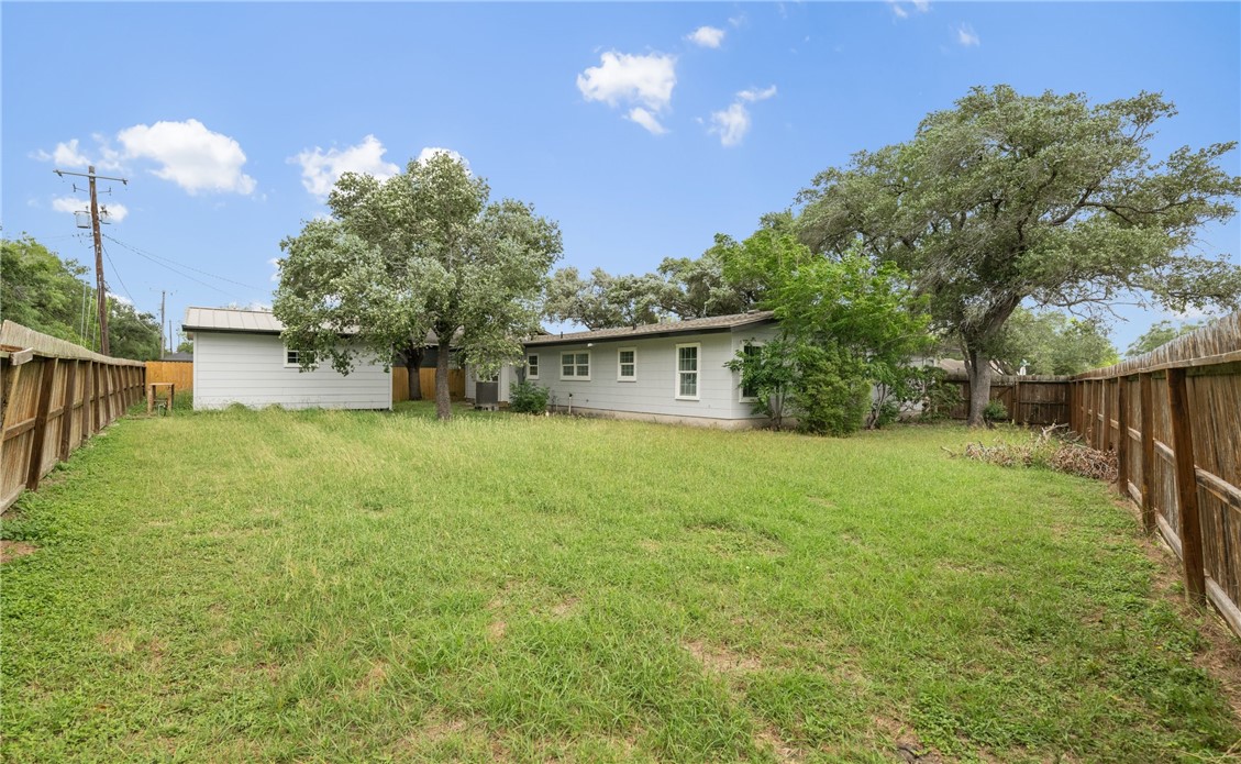 620 E Ninth , Bishop, TX, 78343 | 458622 | Realty Texas LLC