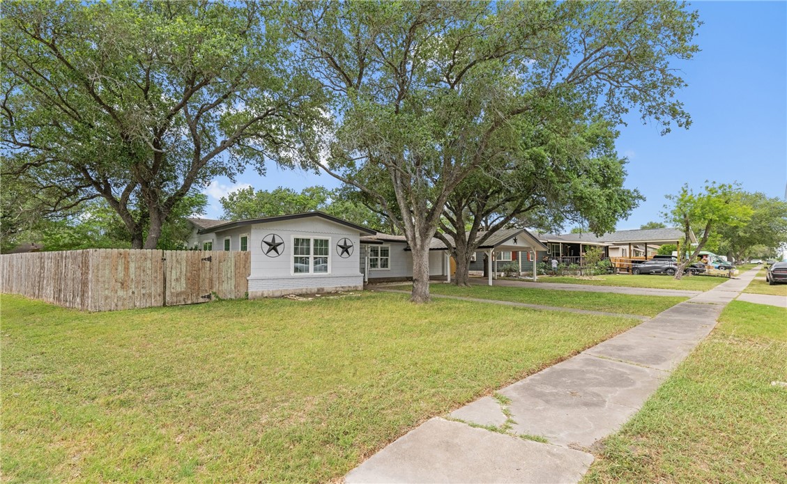 620 E Ninth , Bishop, TX, 78343 | 458622 | Realty Texas LLC