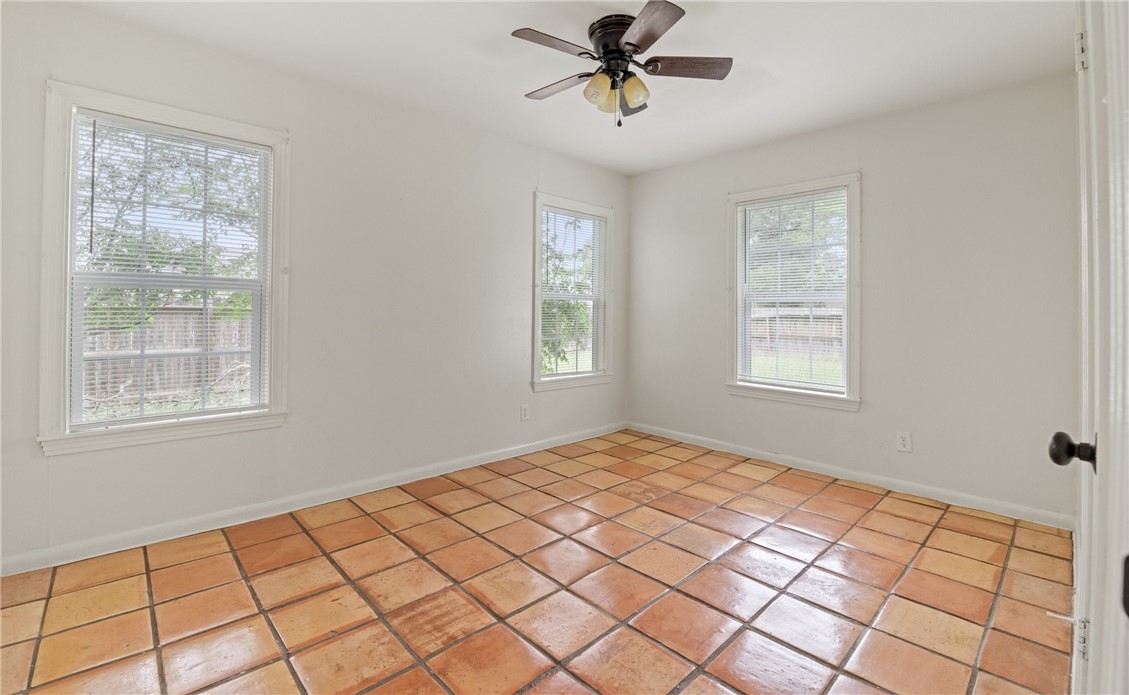 620 E Ninth , Bishop, TX, 78343 | 458622 | Realty Texas LLC