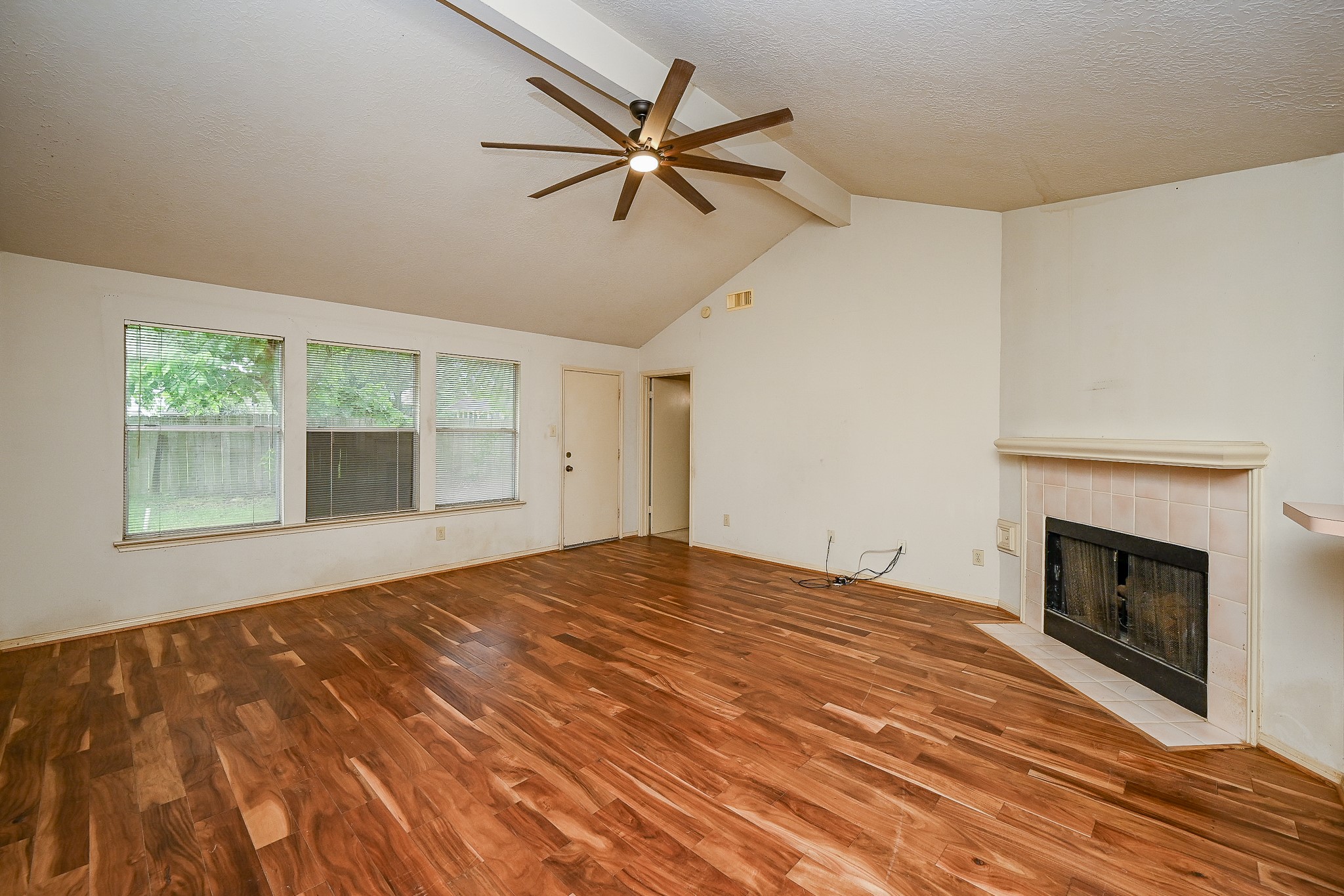 2522 N Camden Parkway , Houston, TX, 77067 | 56230626 | Realty Texas LLC
