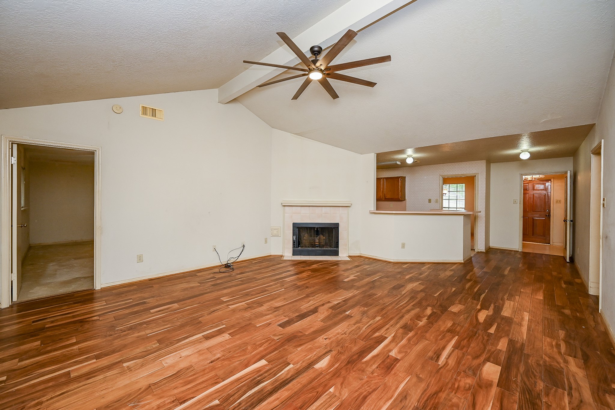 2522 N Camden Parkway , Houston, TX, 77067 | 56230626 | Realty Texas LLC