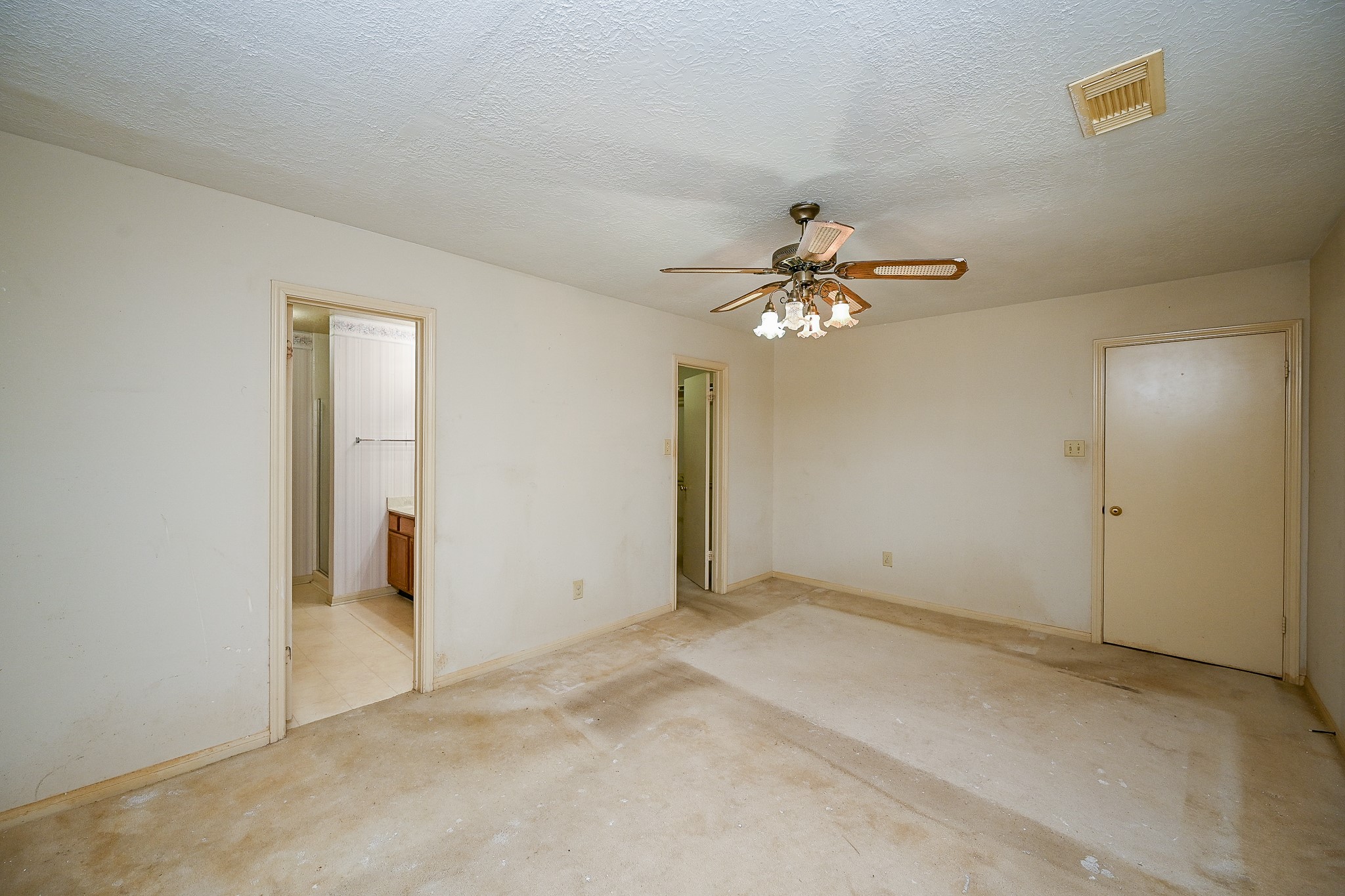 2522 N Camden Parkway , Houston, TX, 77067 | 56230626 | Realty Texas LLC
