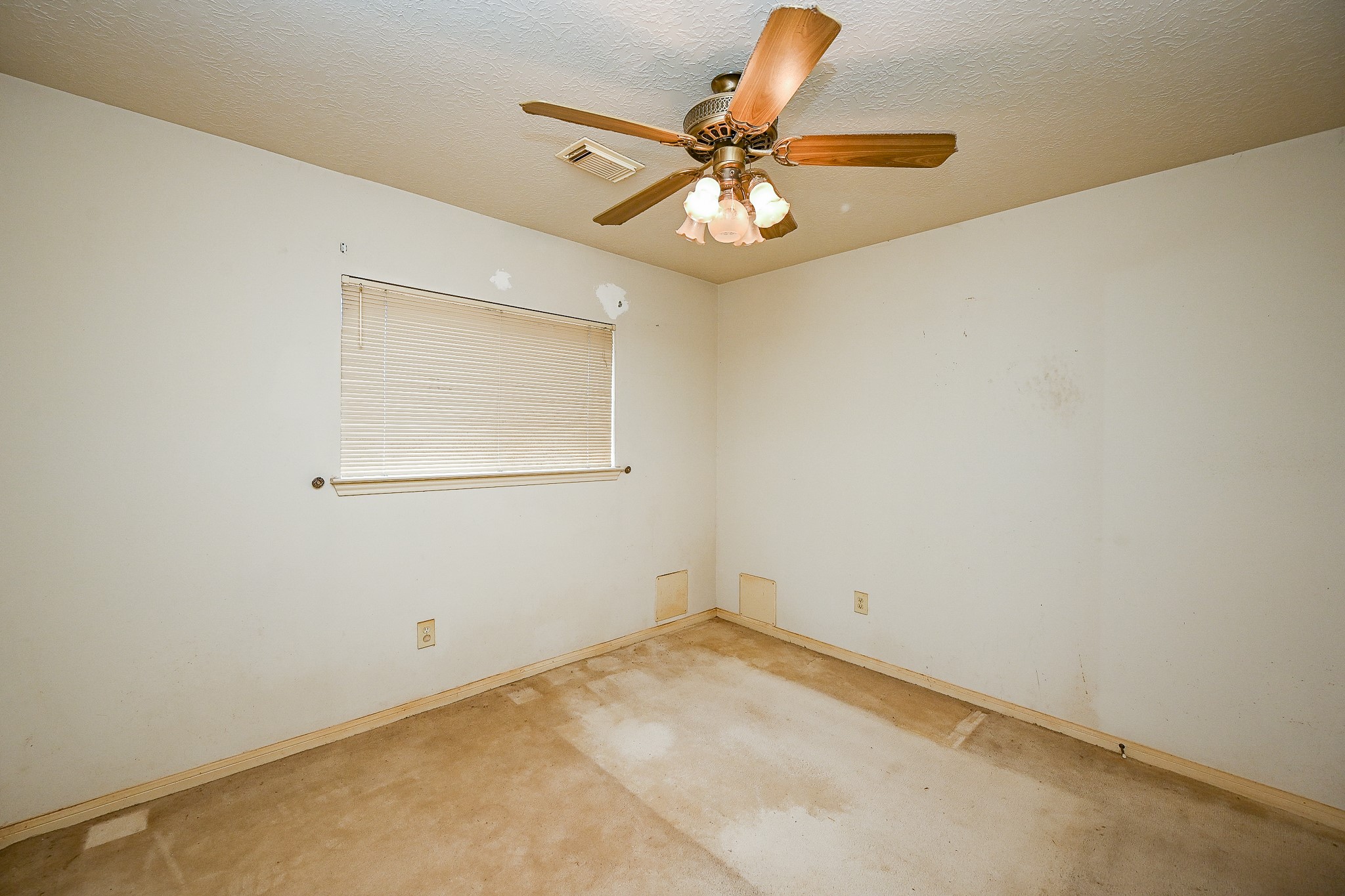 2522 N Camden Parkway , Houston, TX, 77067 | 56230626 | Realty Texas LLC