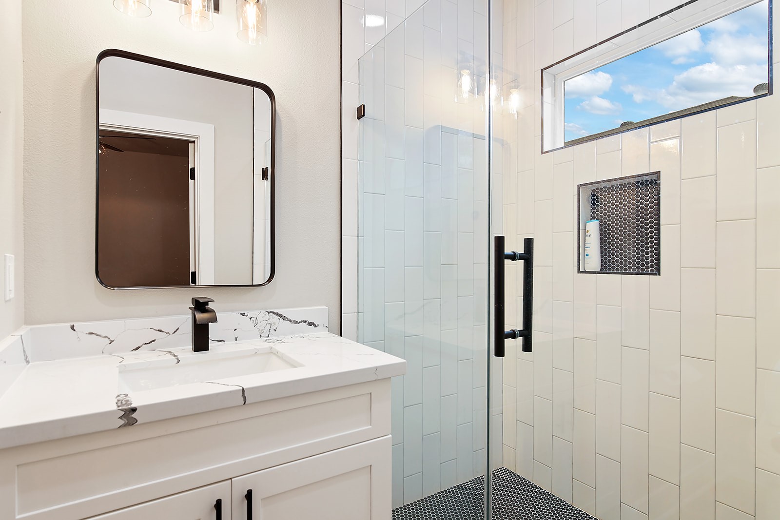 2406 Truxillo Street Upper B , Houston, TX, 77004 | 93803599 | Realty Texas LLC