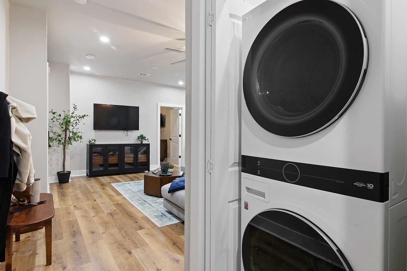 2406 Truxillo Street Upper B , Houston, TX, 77004 | 93803599 | Realty Texas LLC