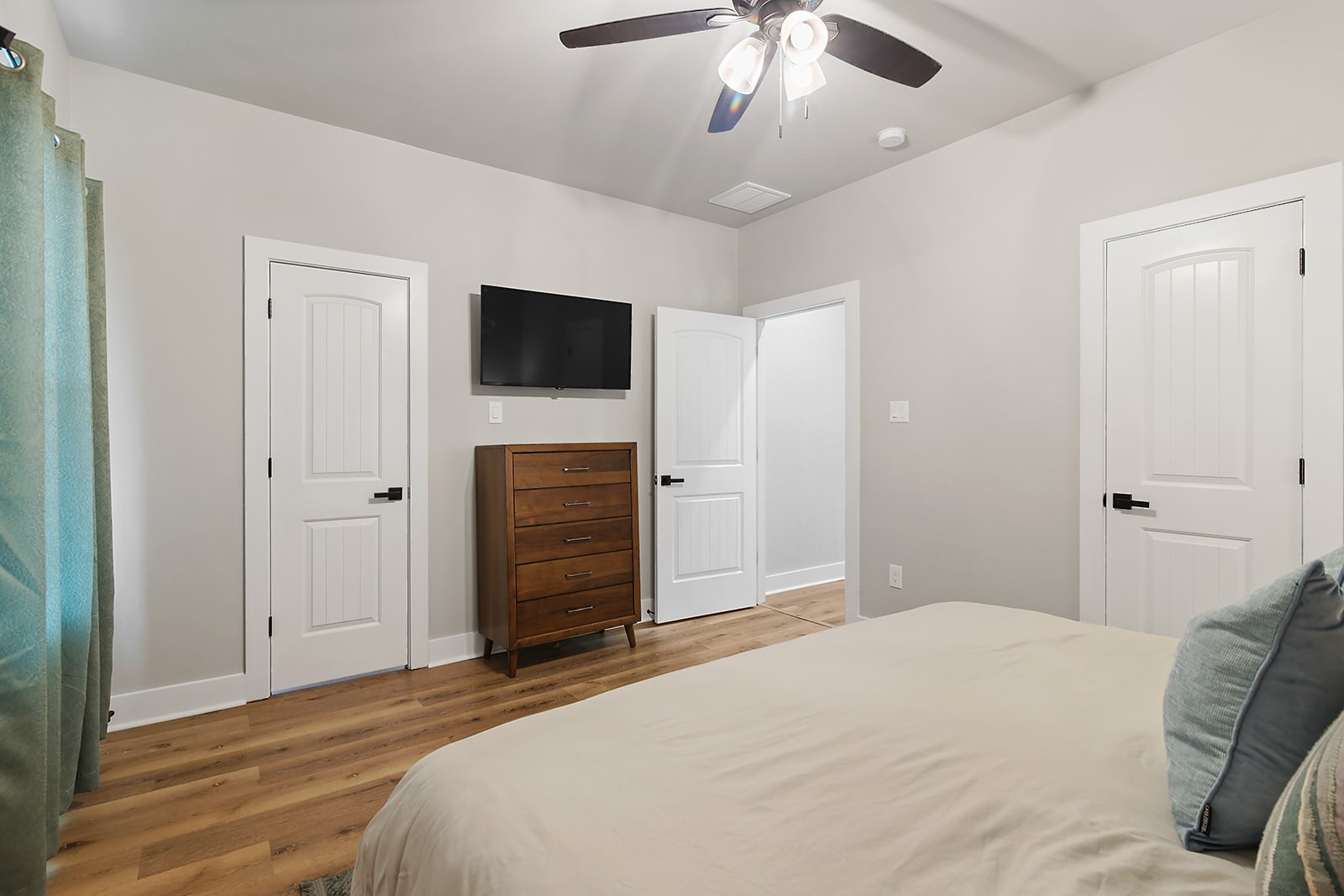 2406 Truxillo Street Upper B , Houston, TX, 77004 | 93803599 | Realty Texas LLC