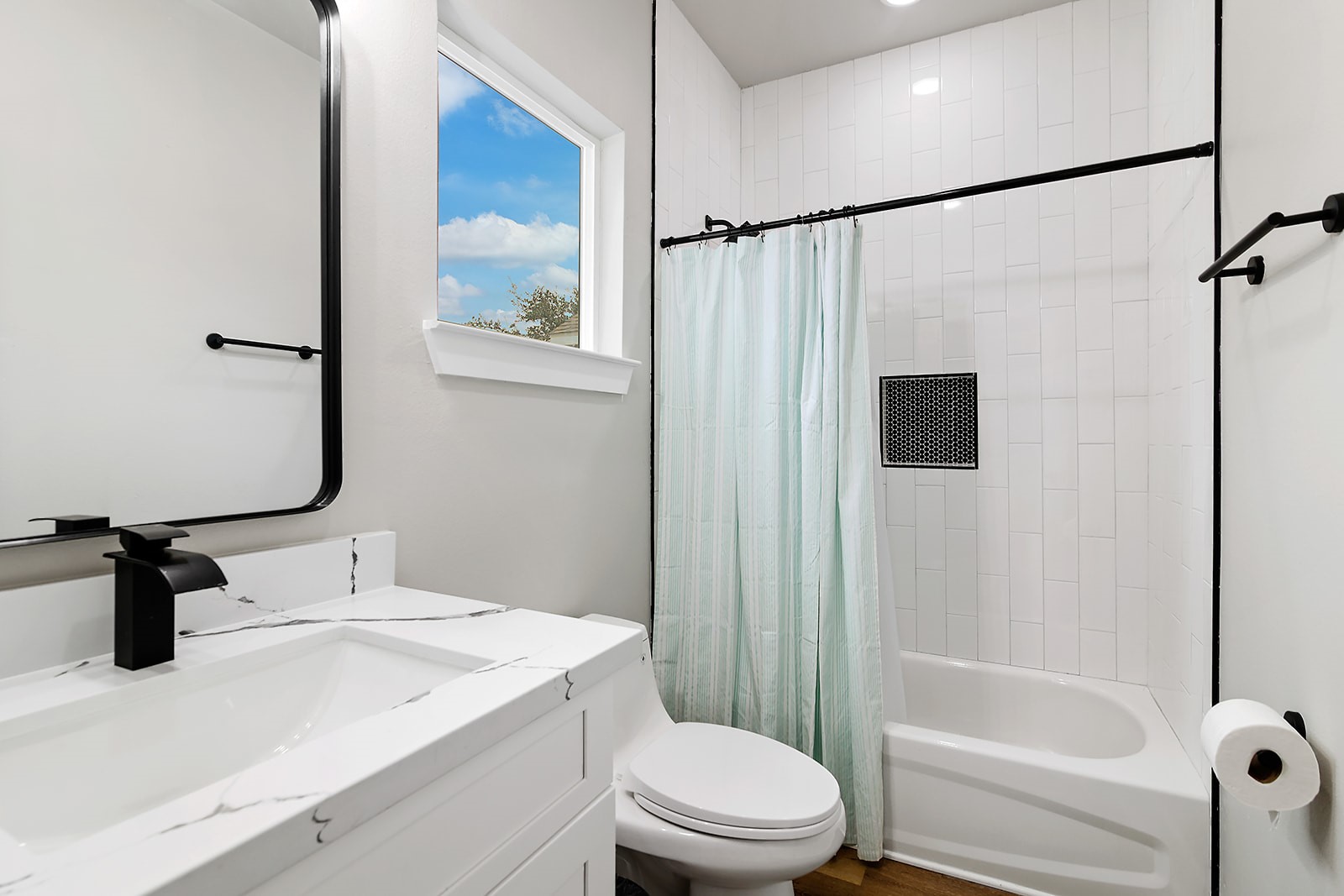 2406 Truxillo Street Upper B , Houston, TX, 77004 | 93803599 | Realty Texas LLC
