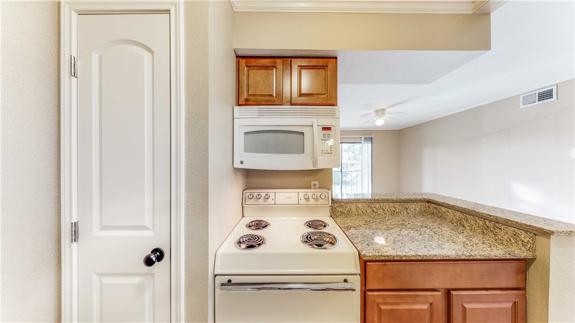 904 University Oaks Boulevard 10 , College Station, TX, 77840 | 25005423 | Realty Texas LLC