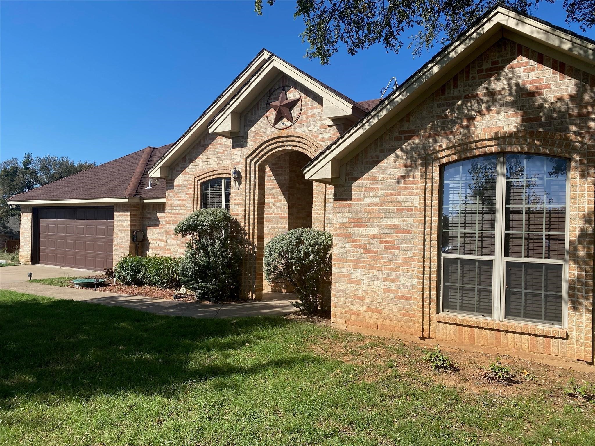 1708 Rockview Drive , Granbury, TX, 76049 | 20927231 | Realty Texas LLC