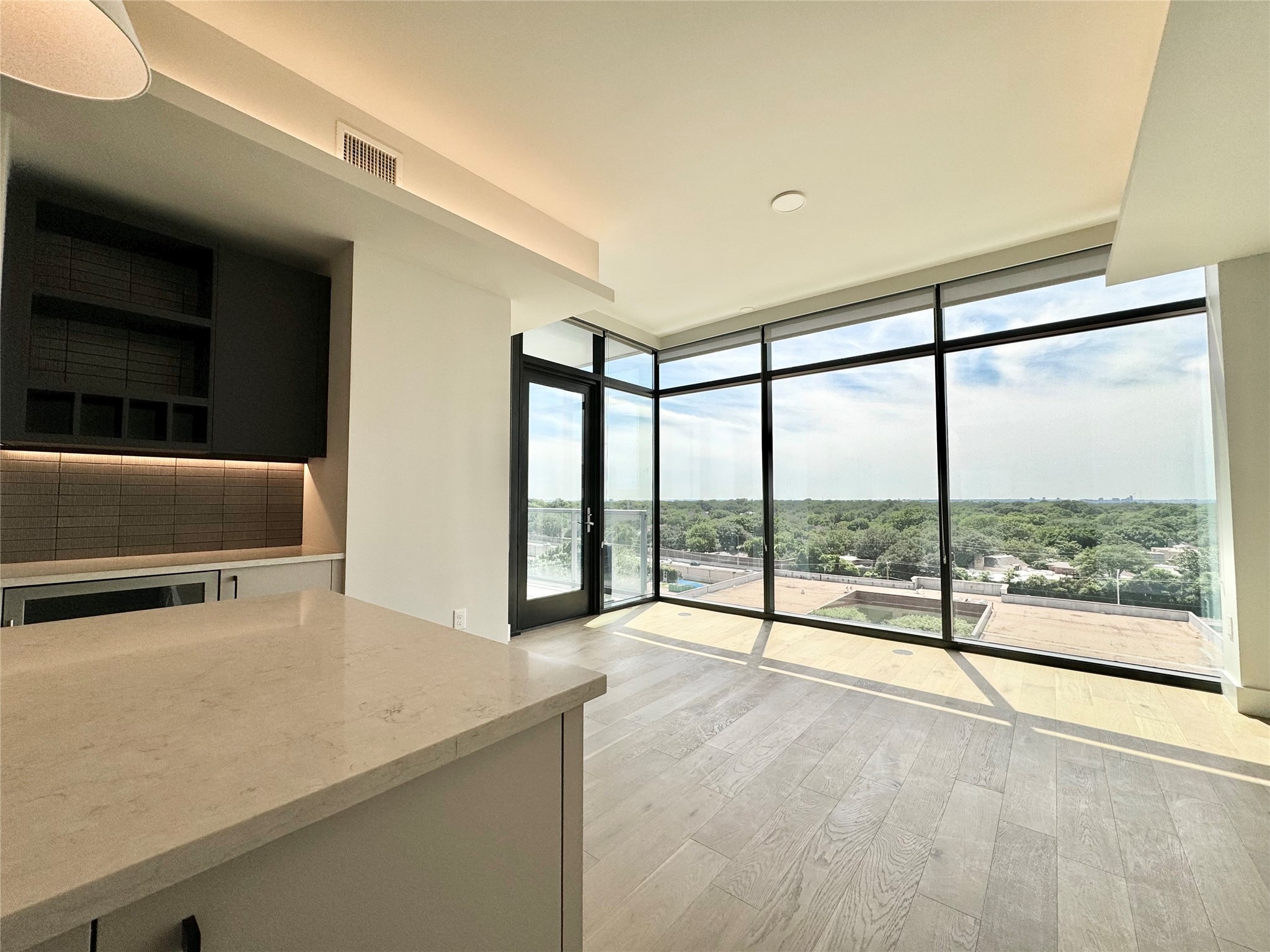 8111 Douglas Avenue 706 , Dallas, TX, 75225 | 20927342 | Realty Texas LLC