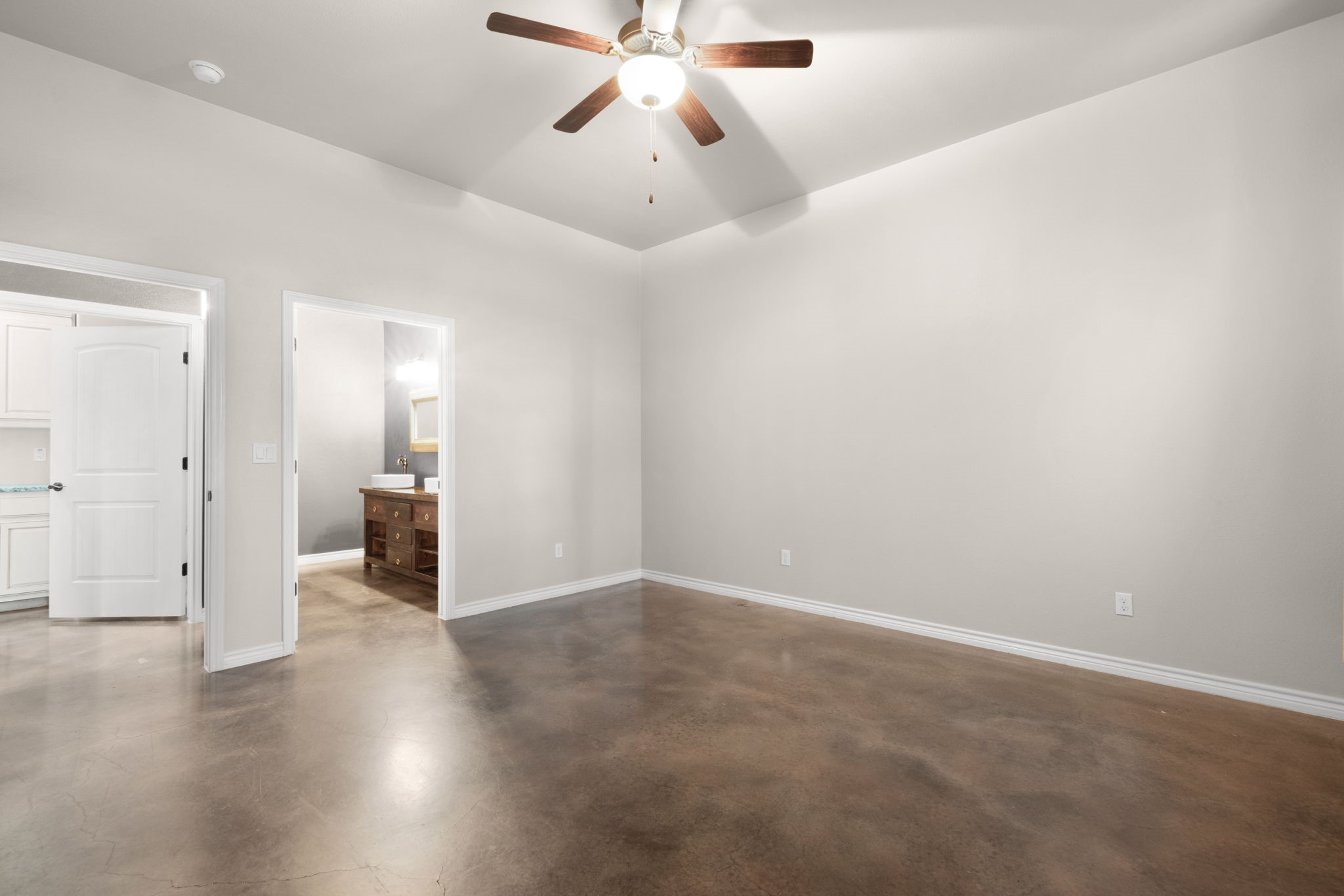 2498 County Road 2109 , Lometa, TX, 76853 | 66885458 | Realty Texas LLC