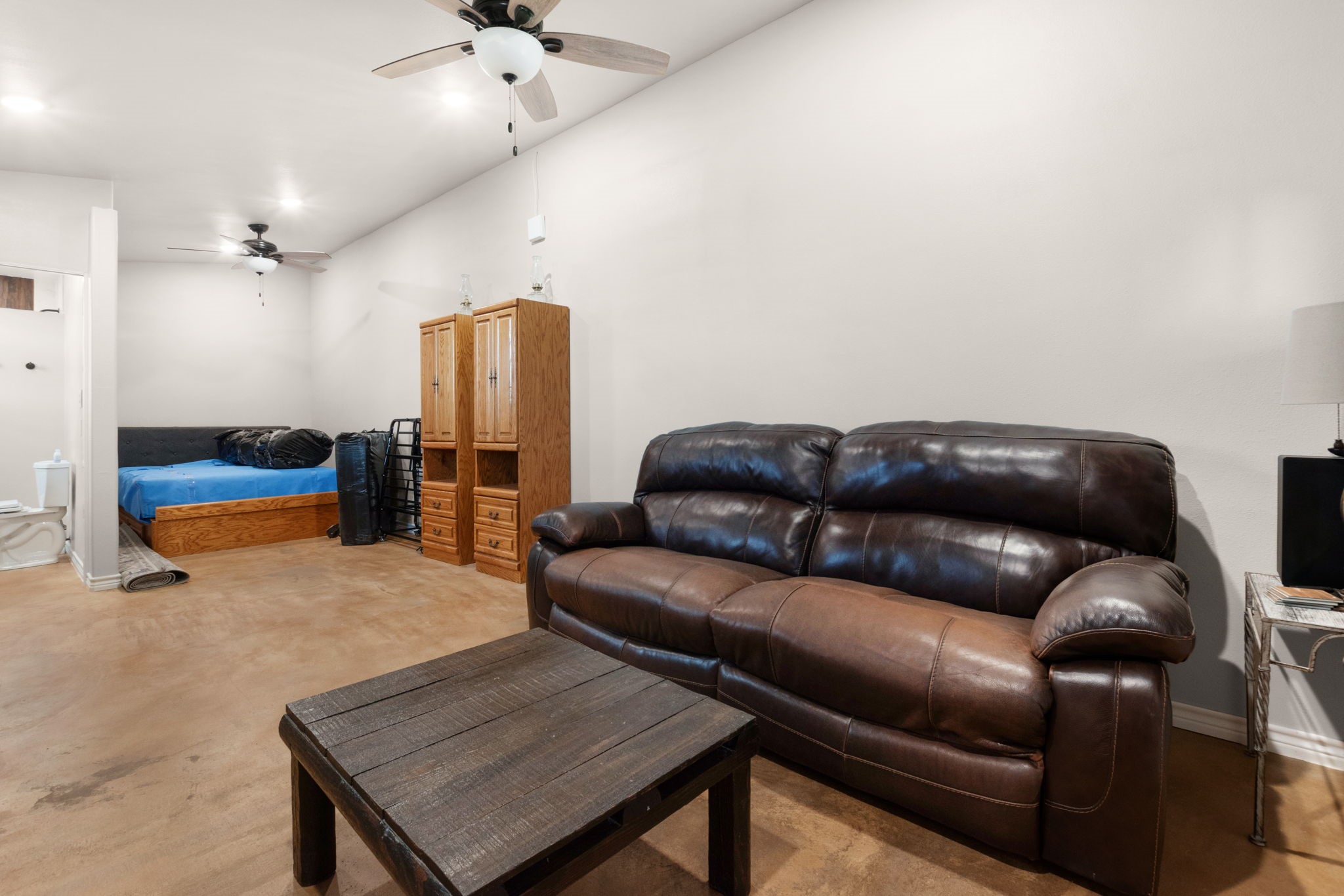 2498 County Road 2109 , Lometa, TX, 76853 | 66885458 | Realty Texas LLC