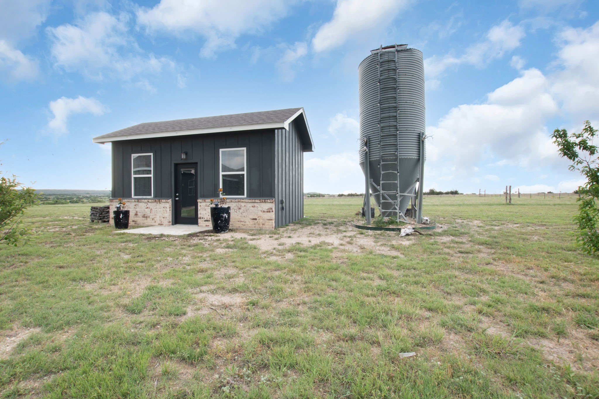 2498 County Road 2109 , Lometa, TX, 76853 | 66885458 | Realty Texas LLC