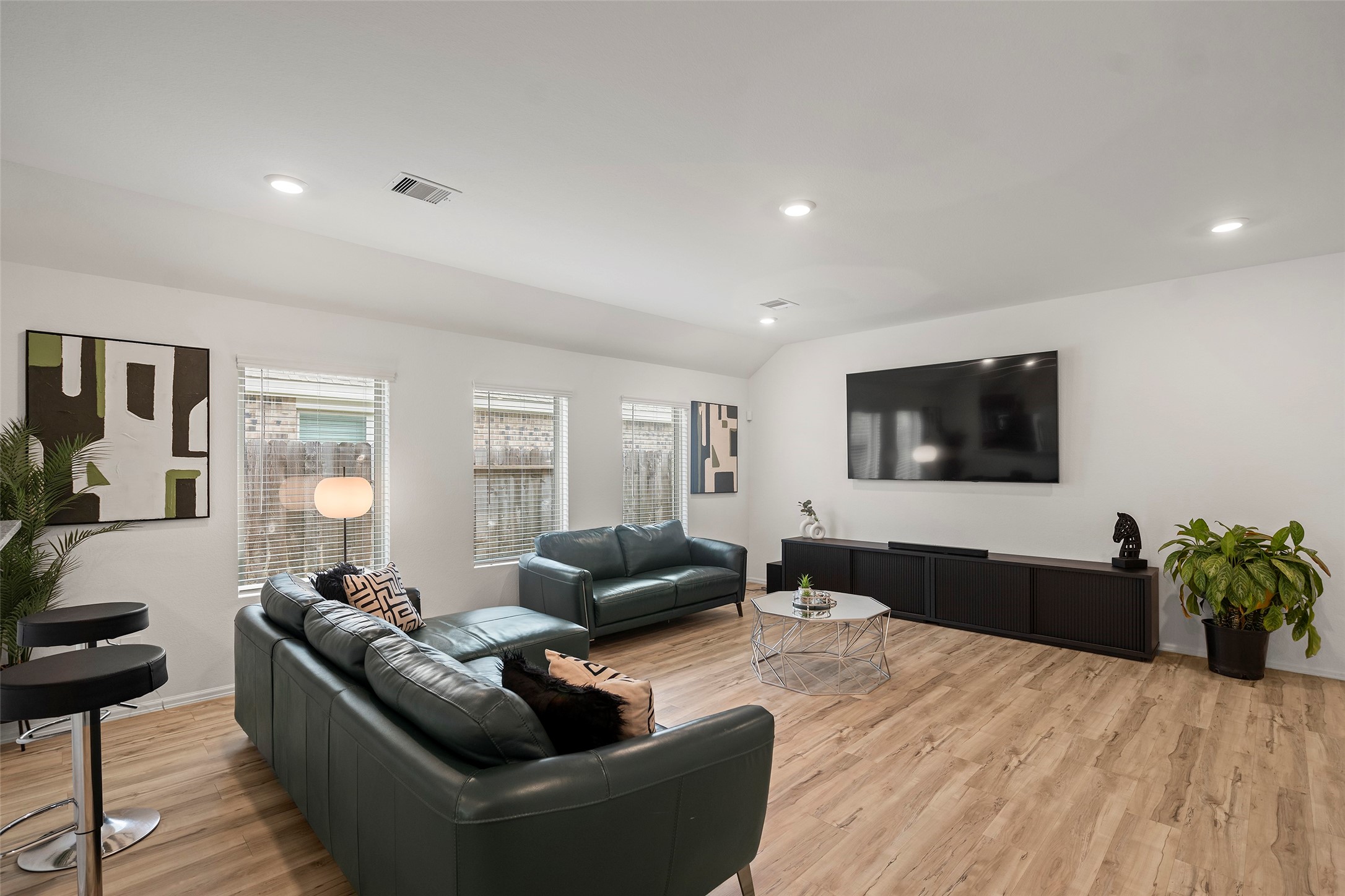 908 Pickering Oak Row , Magnolia, TX, 77354 | 58383571 | Realty Texas LLC