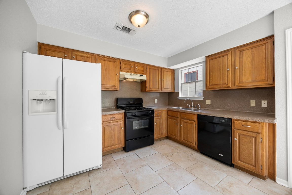 2304 Silver Spur , Round Rock, TX, 78681 | 7107863 | Realty Texas LLC