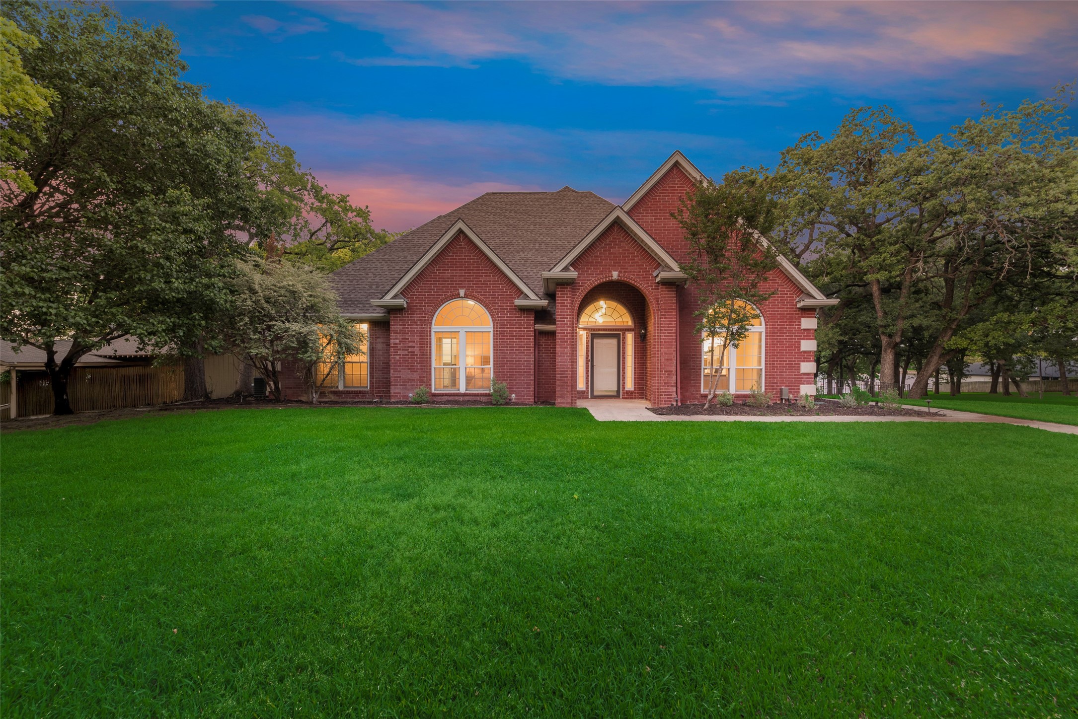 912 Kimbrough Road , Azle, TX, 76020 | 20926604 | Realty Texas LLC