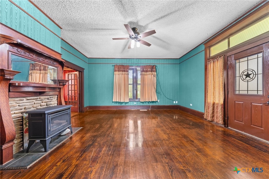 9 S Milam Street , Rogers, TX, 76569 | 579061 | Realty Texas LLC