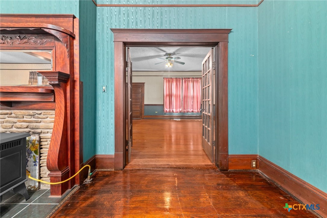 9 S Milam Street , Rogers, TX, 76569 | 579061 | Realty Texas LLC