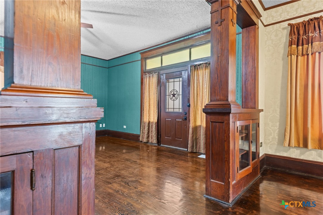 9 S Milam Street , Rogers, TX, 76569 | 579061 | Realty Texas LLC
