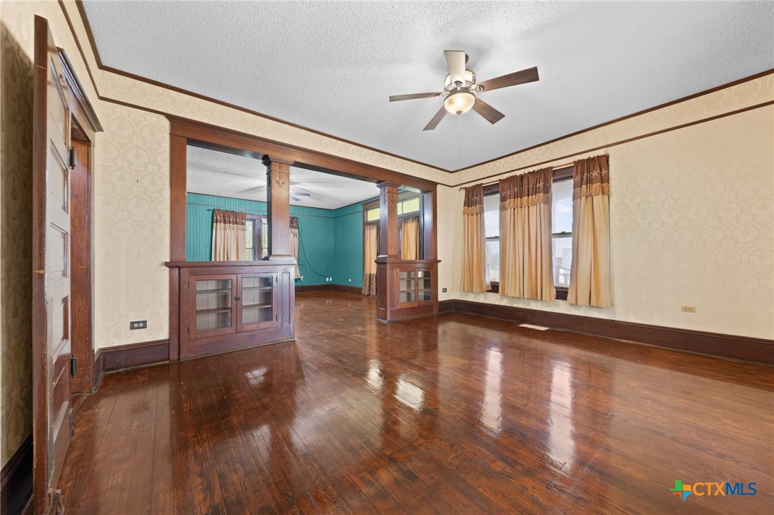 9 S Milam Street , Rogers, TX, 76569 | 579061 | Realty Texas LLC