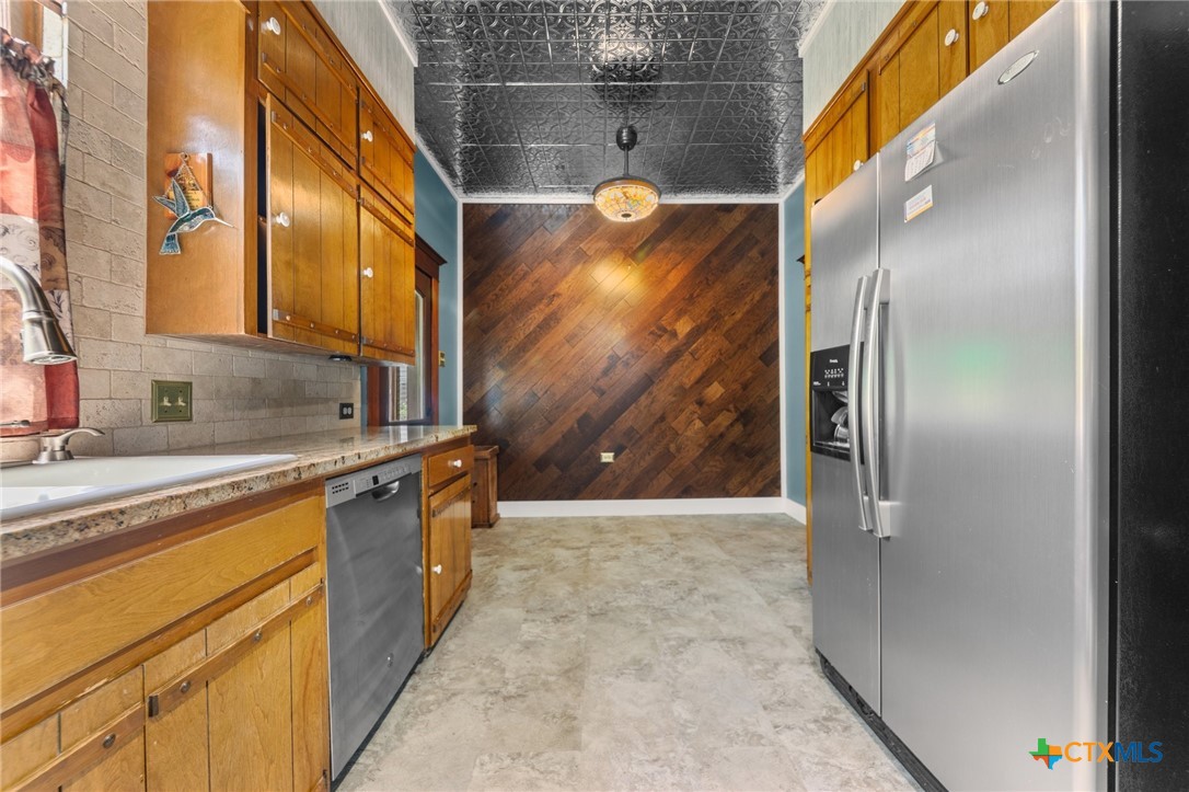 9 S Milam Street , Rogers, TX, 76569 | 579061 | Realty Texas LLC
