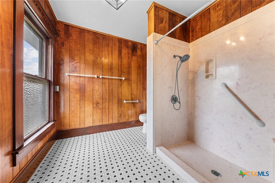 9 S Milam Street , Rogers, TX, 76569 | 579061 | Realty Texas LLC